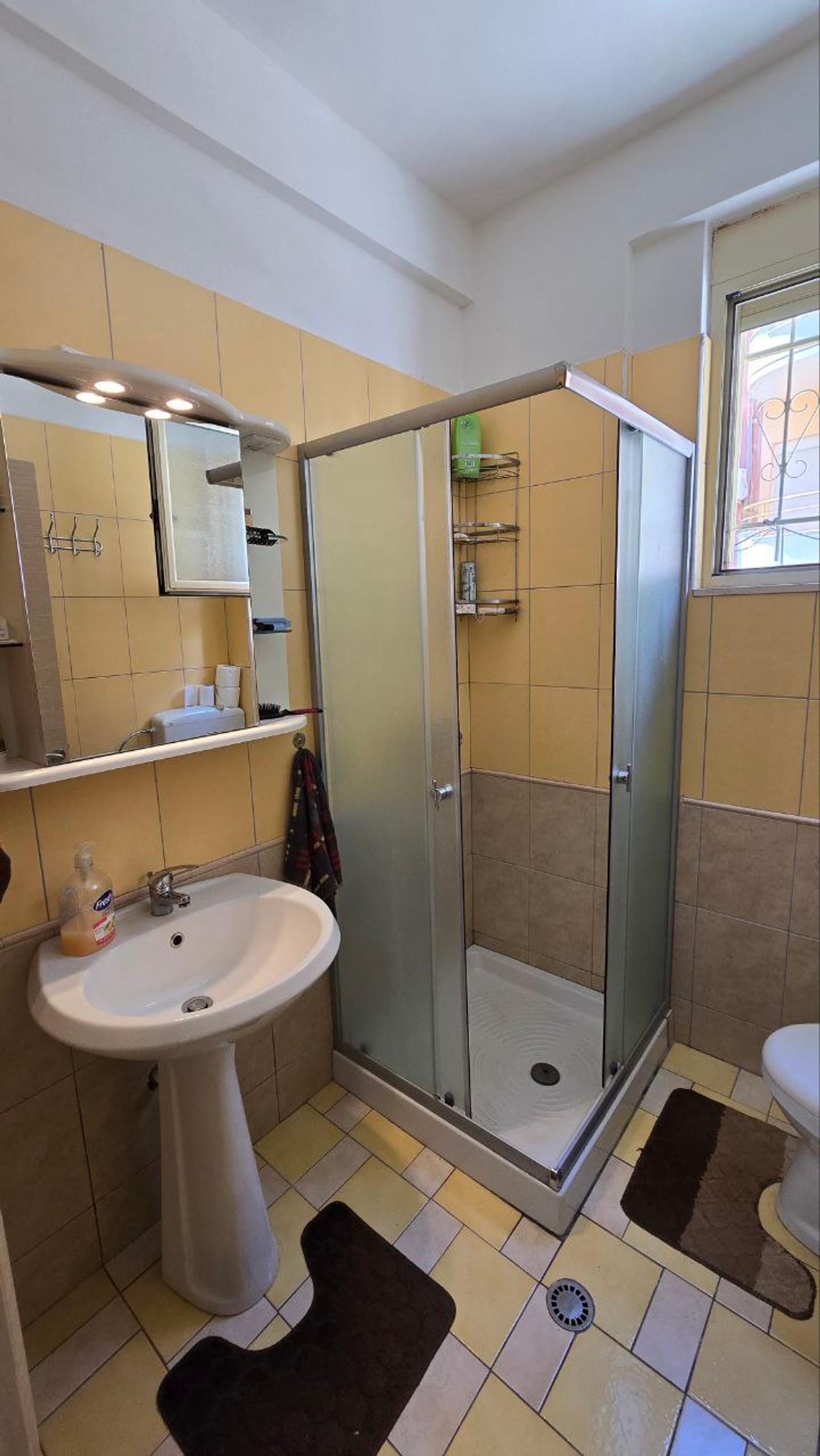 Apartament 1+1, në shitje, Qendra, Vlora, 49 m², pamje nga deti — foto 8 nga 10