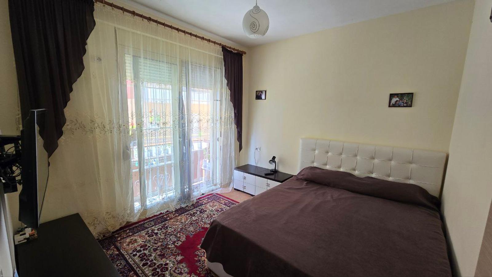 Apartament 1+1 mes malit dhe detit — Vlorë, Qendra, Vlora