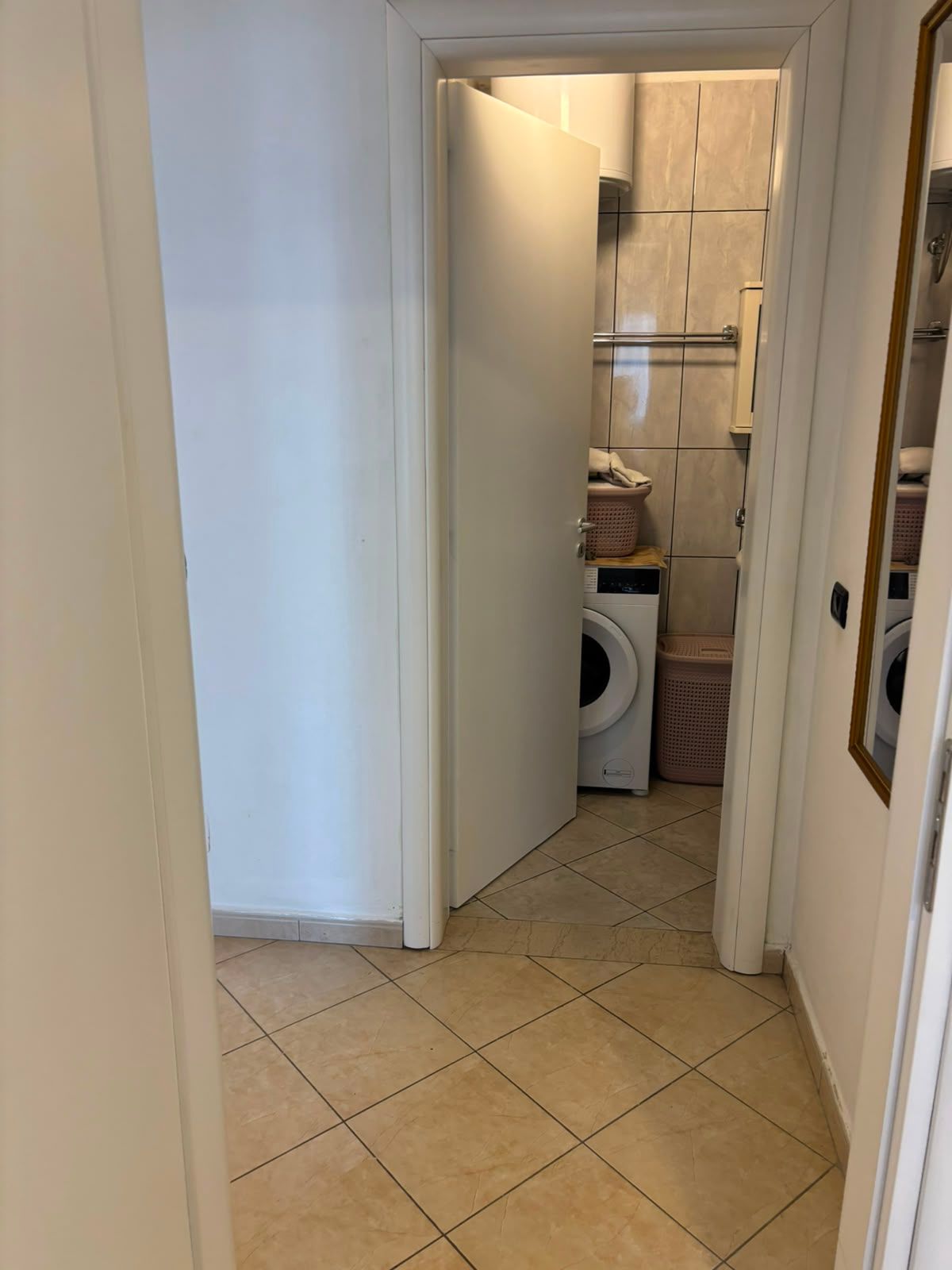 Shitet Apartament 2+1 | Plazh, Durrës