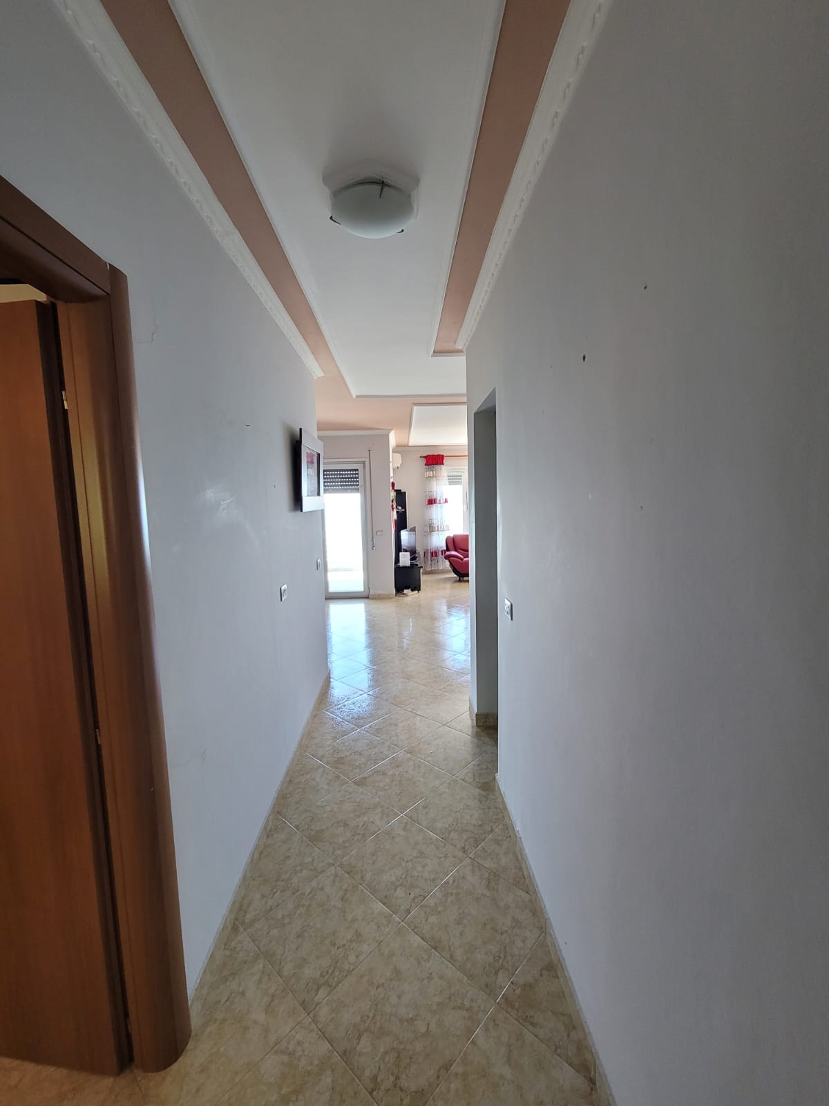 Shitet apartament 2+1 në Currila Durrës!