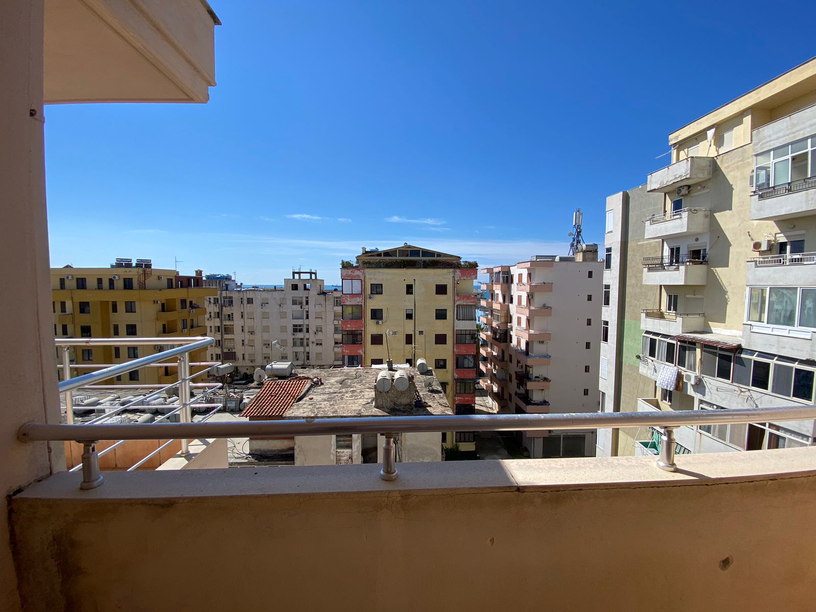 Shitet Apartament 2+1 | Plazh Hekurudha, Durrës