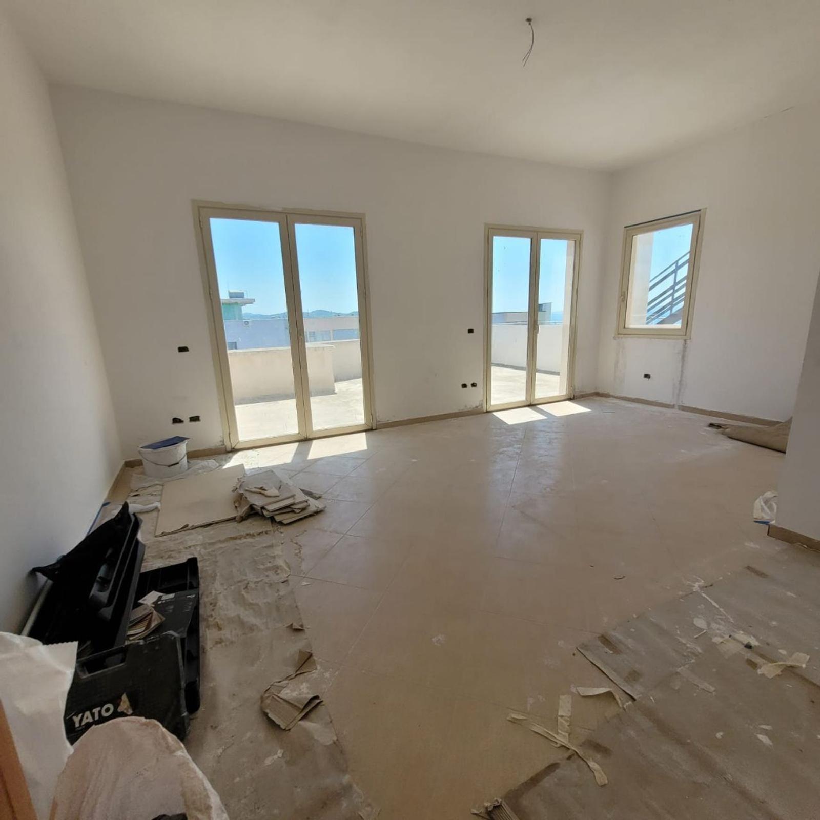 Penthouse zum Kauf in Plazh, Durrës, 171 m² — Foto 1 von 7