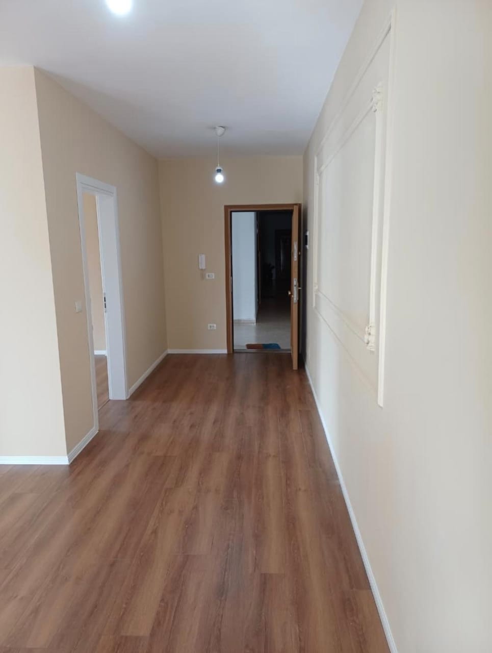 Shitet Apartament 2+1 + 3 Ballkone | Drejtoria e Policisë, Durrës