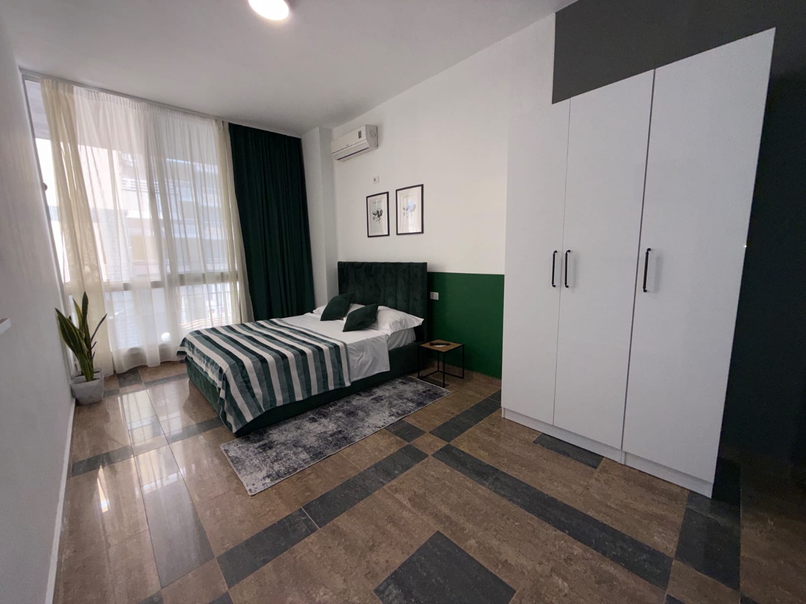 Monolocale con ingresso privato indipendente, Plazh Hekurudha