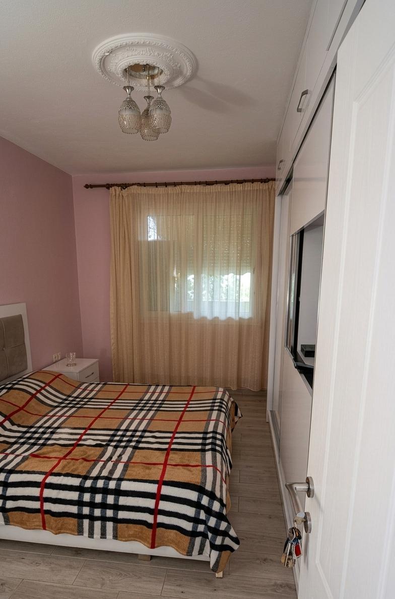 Shitet Apartament 1+1 me Mundësi Kthimi në 2+1 | Golem, Durrës