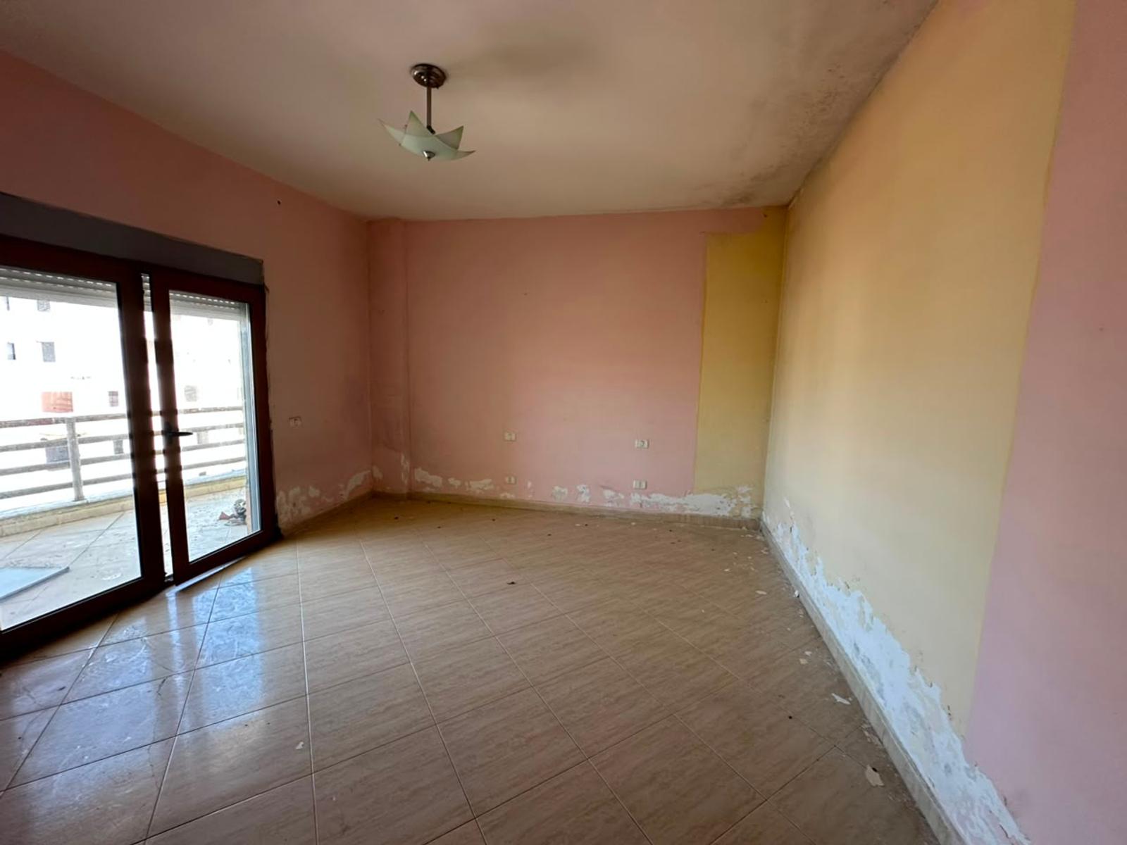 Wohnung 2+1 zum Kauf in Stadtzentrum, Durrës, 250 m² — Foto 2 von 11