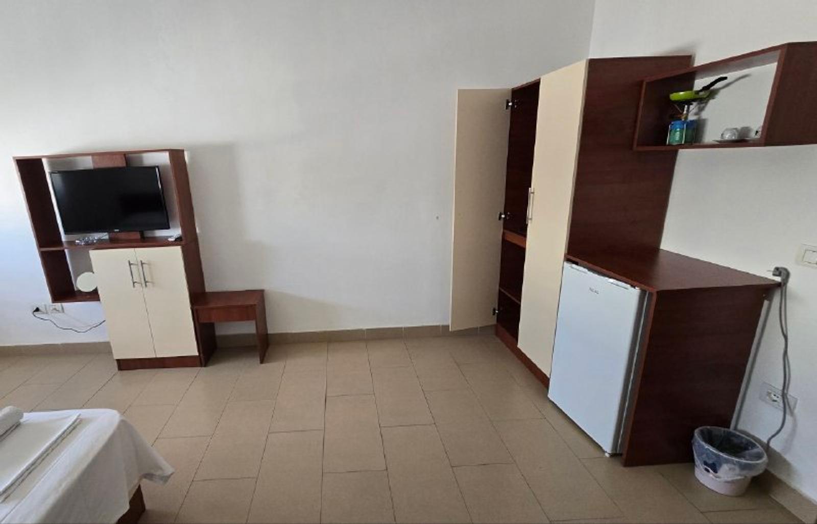 Apart-hotel floor with 6 studios, Durrës, 212.8 m², Durres