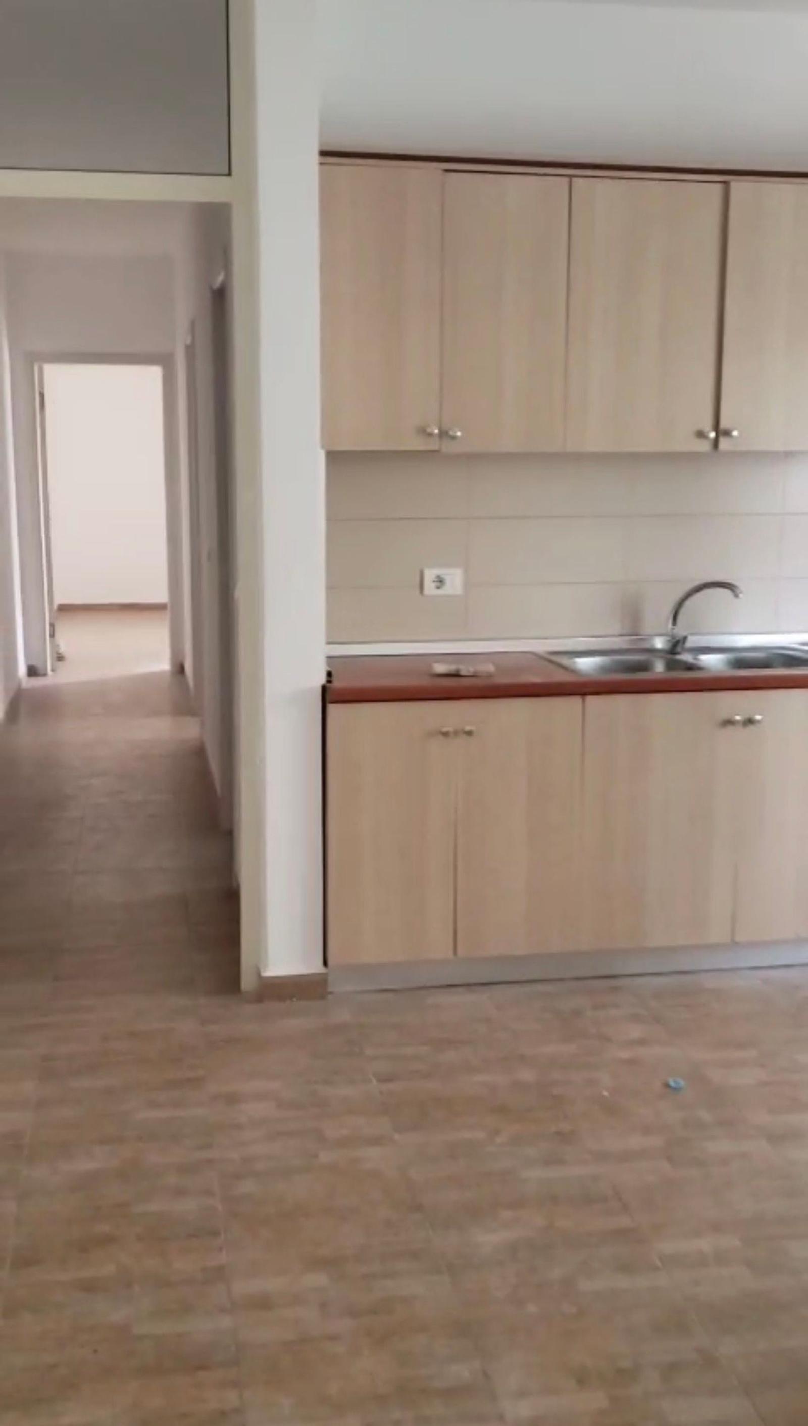 Wohnung 2+1 zum Kauf in Plazh, Durrës, 104 m² — Foto 1 von 8
