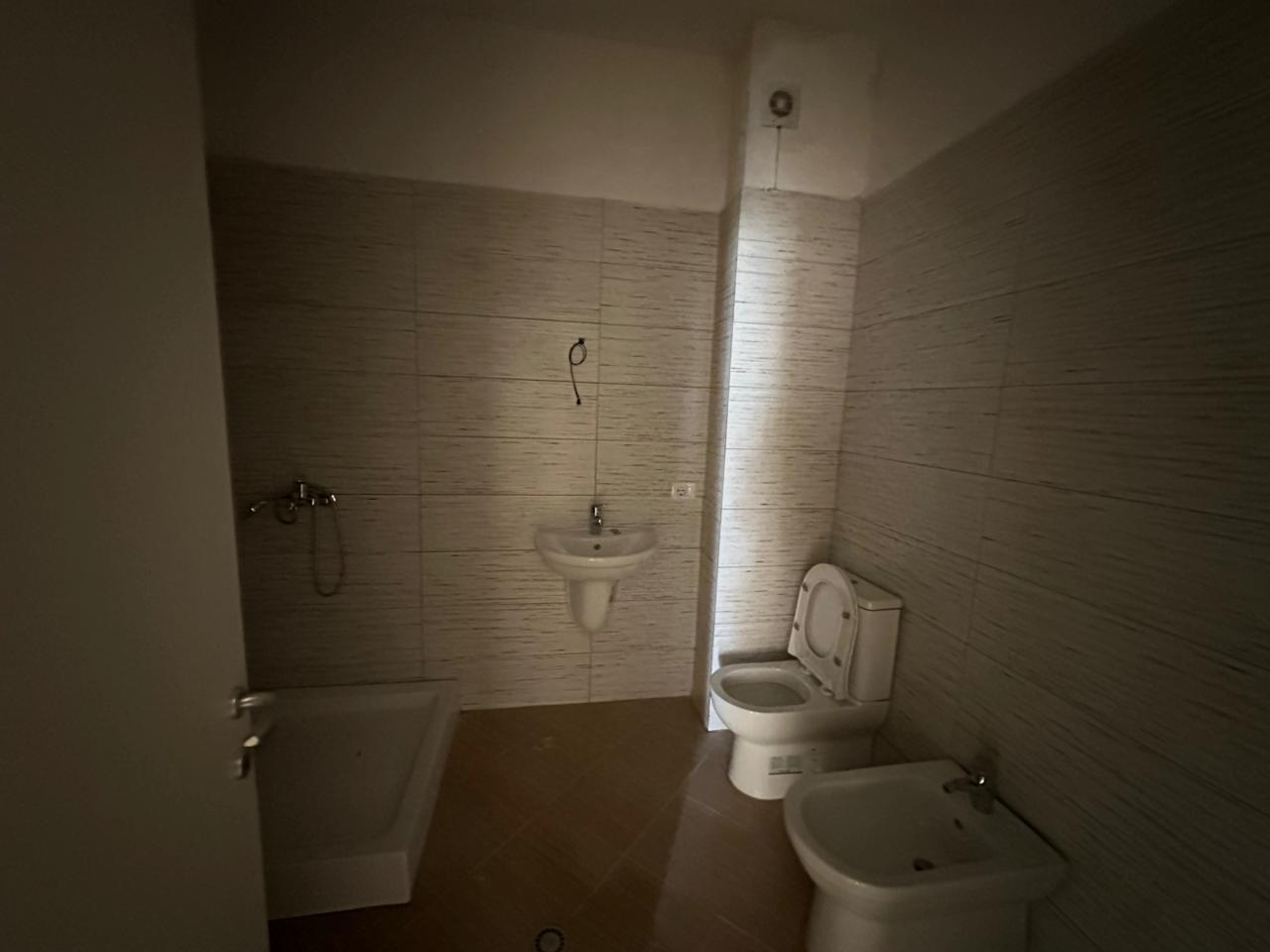OKAZION | Shitet Apartament 2+1+2 | Ish URT, Durrës