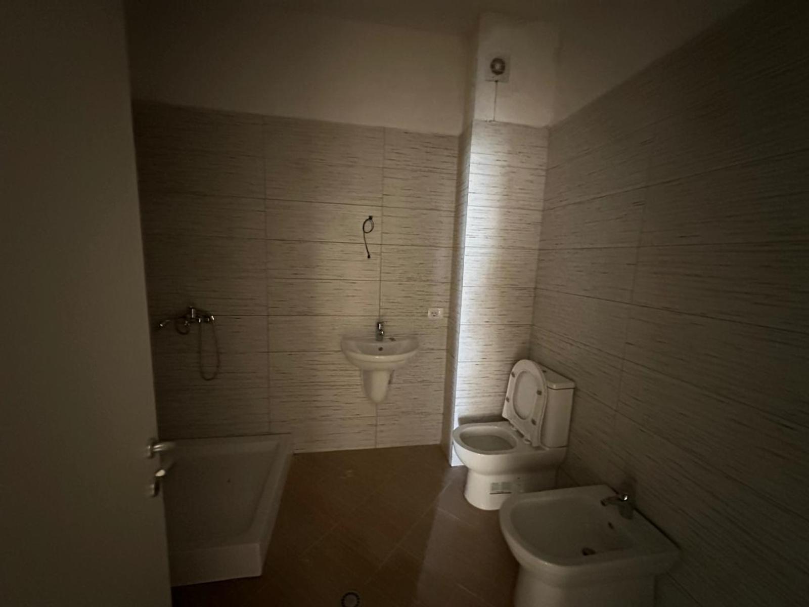 Wohnung 2+1 zum Kauf in Stadtzentrum, Durrës, 145 m² — Foto 7 von 8