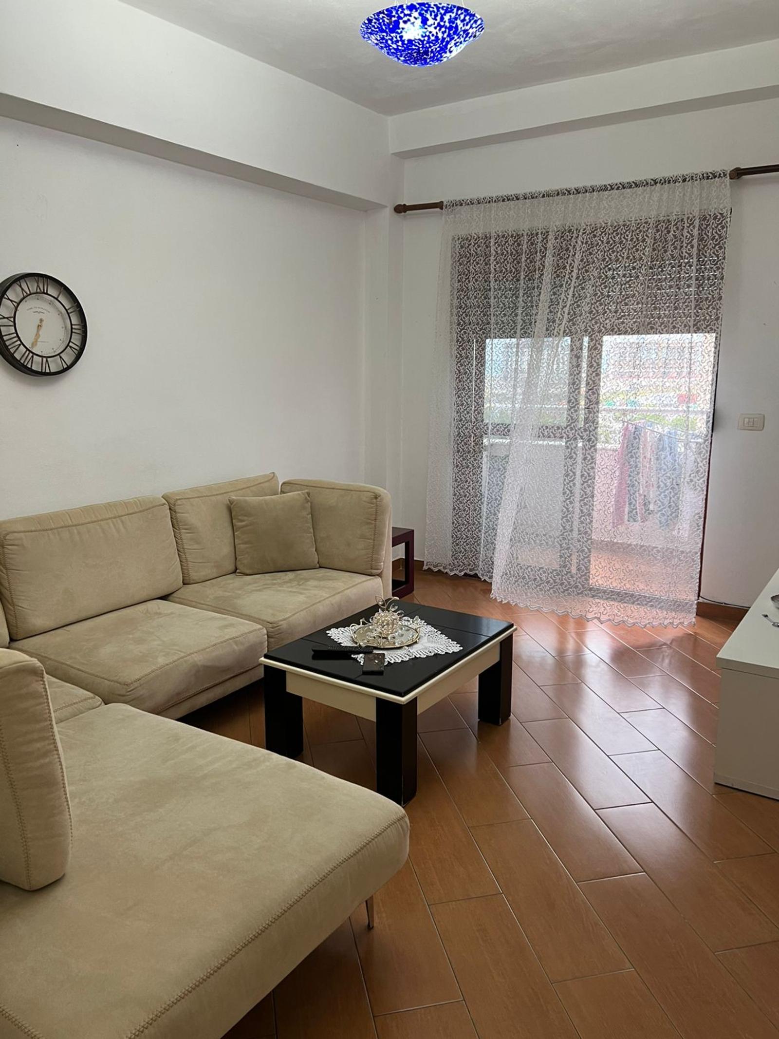 Wohnung 1+1 zum Kauf in Stadtzentrum, Durrës, 72 m² — Foto 2 von 10
