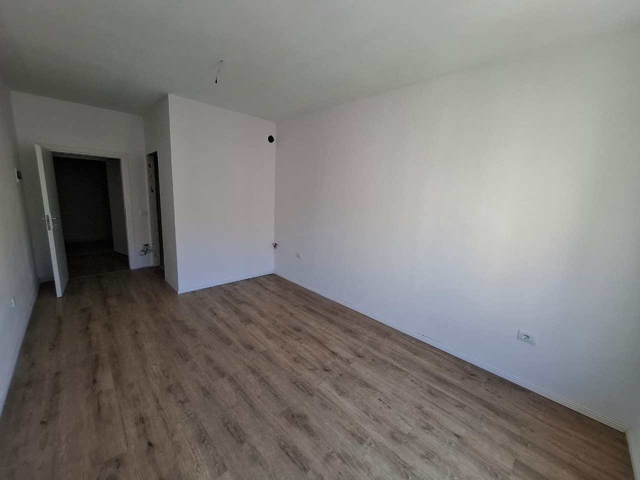 Shitet Apartament 2+1+2 Tualete | Plazh Iliria, Durrës