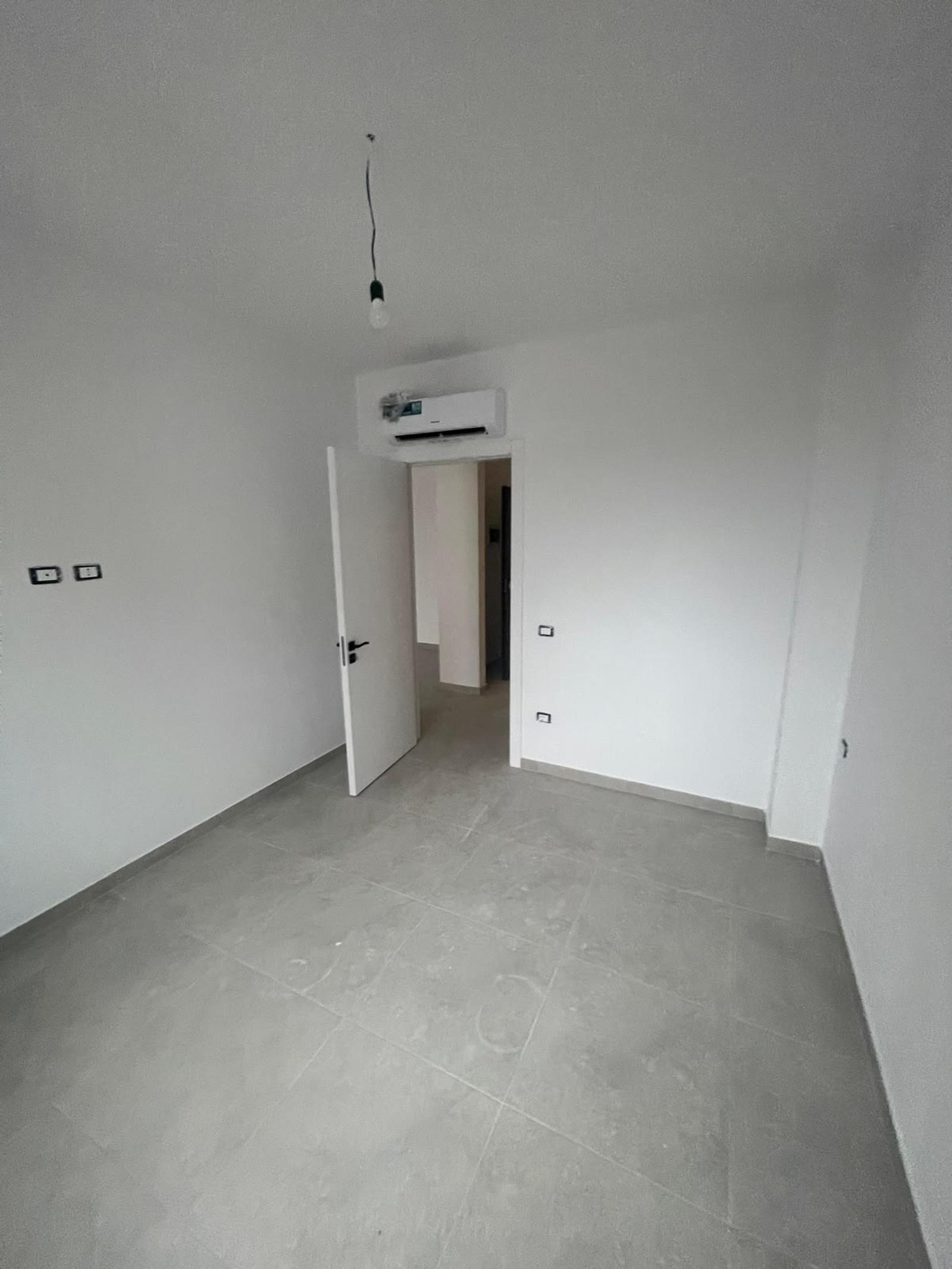 1+1 apartment for sale in Mali i Robit, Durres, 43 m² — photo 4 of 12