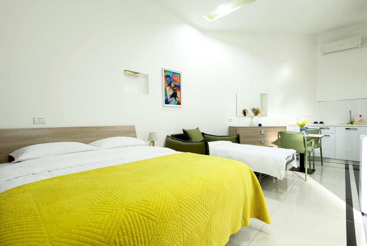 Ground-floor studio on the boulevard, Durrës