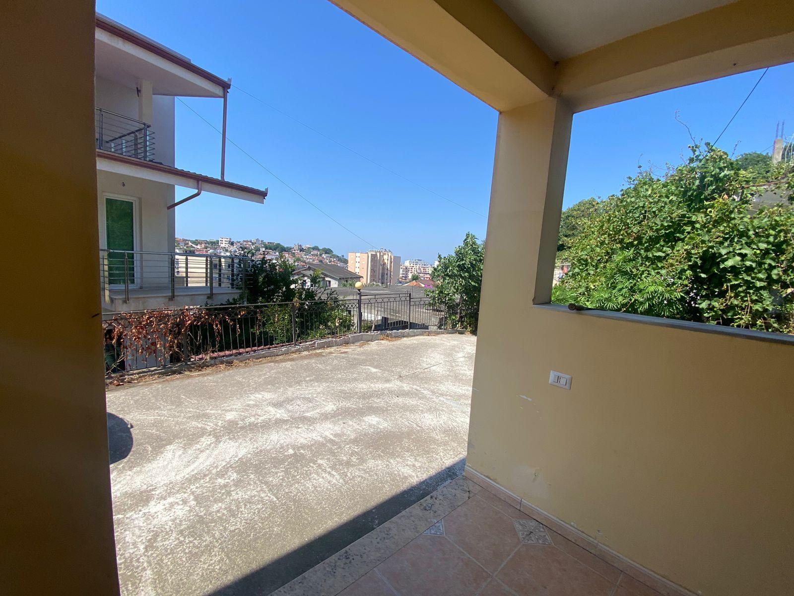 Casa, in vendita, Centro città, Durazzo, 262 m² — foto 1 di 12