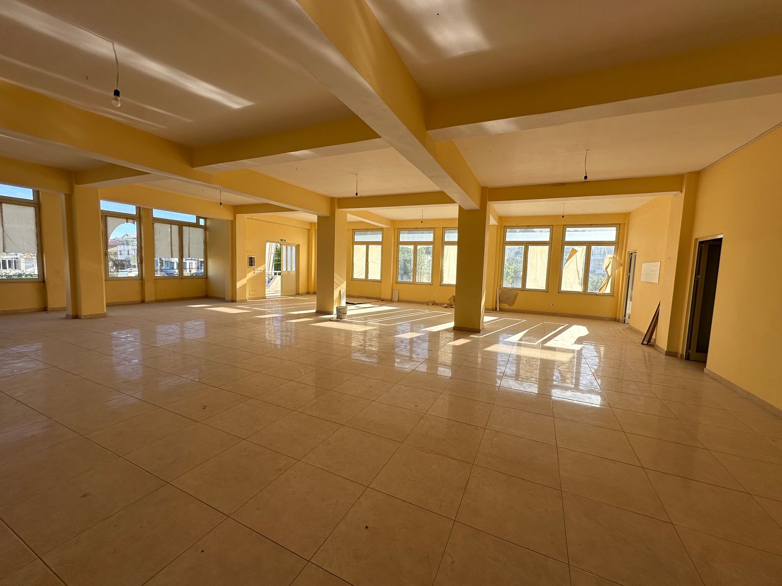 Shitet Godinë Biznesi 2-Katëshe | Porto Romano, Durrës