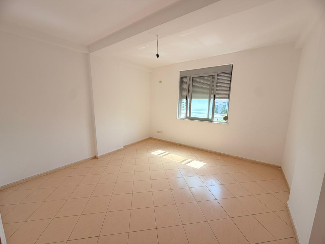 Appartamento 1+1 trasformabile in 2+1, a 100 m dal mare, Plazh