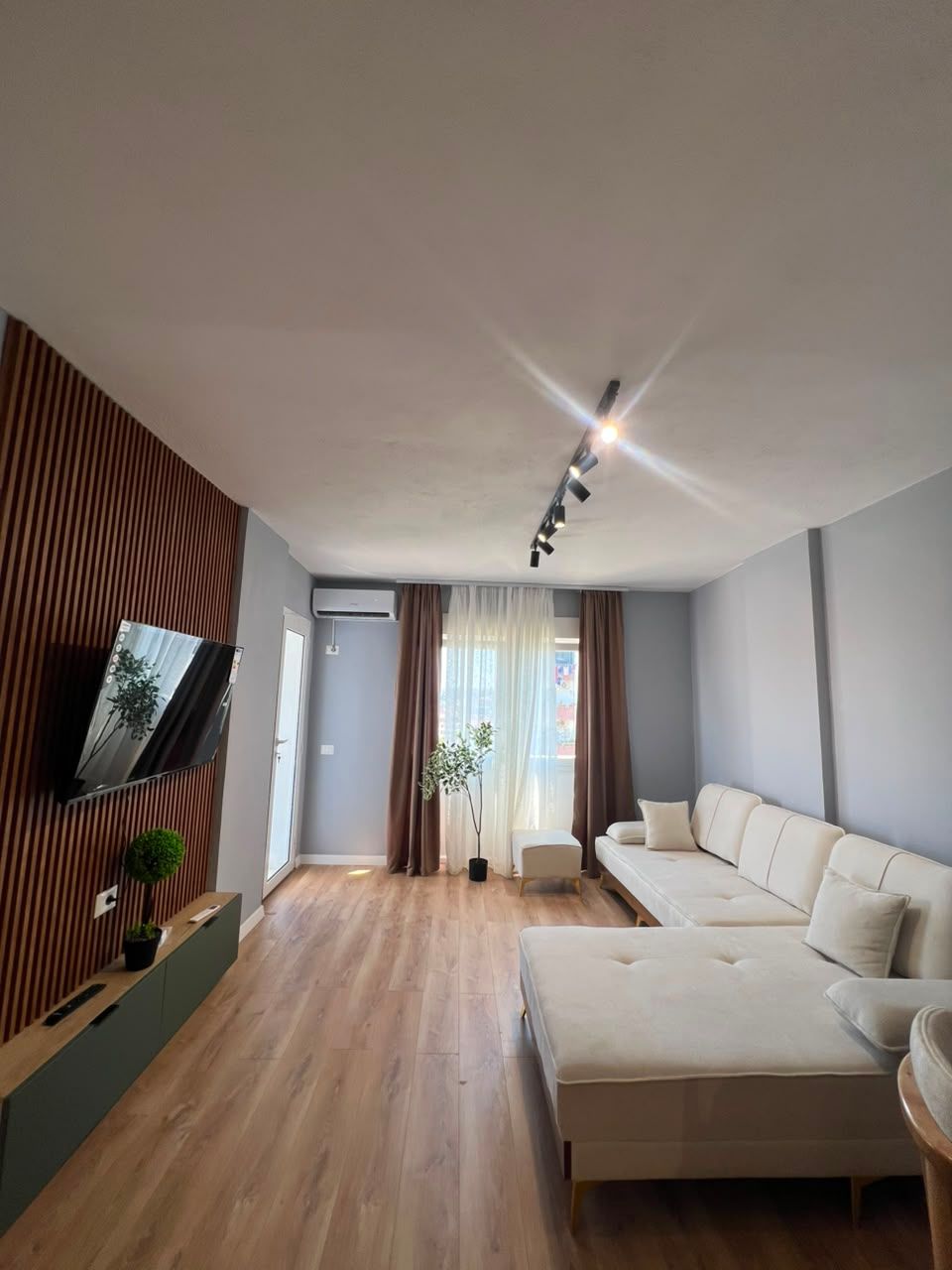 Shitet Apartament 1+1 | Plazh, Durrës