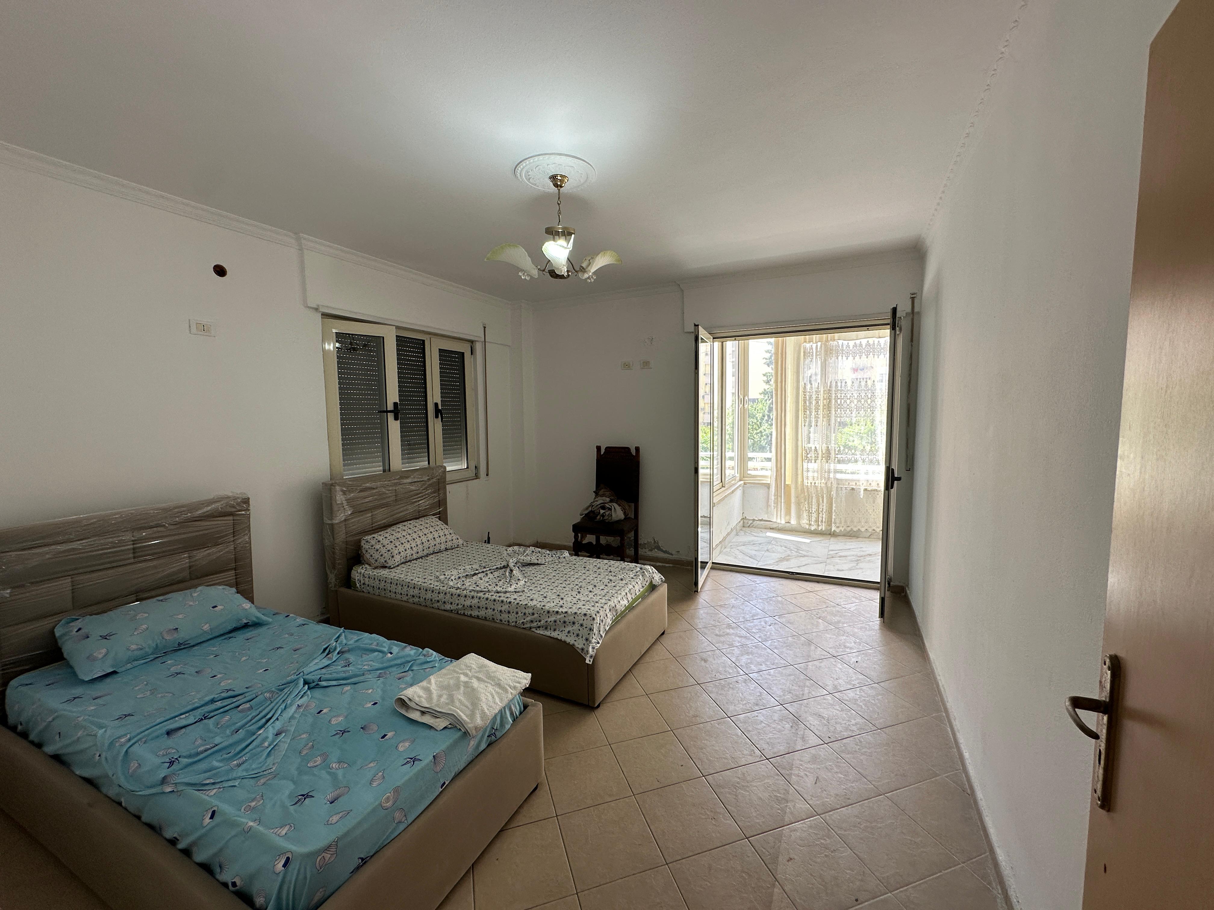 Shitet Apartament 3+2+2 | Plazh Iliria, Durrës