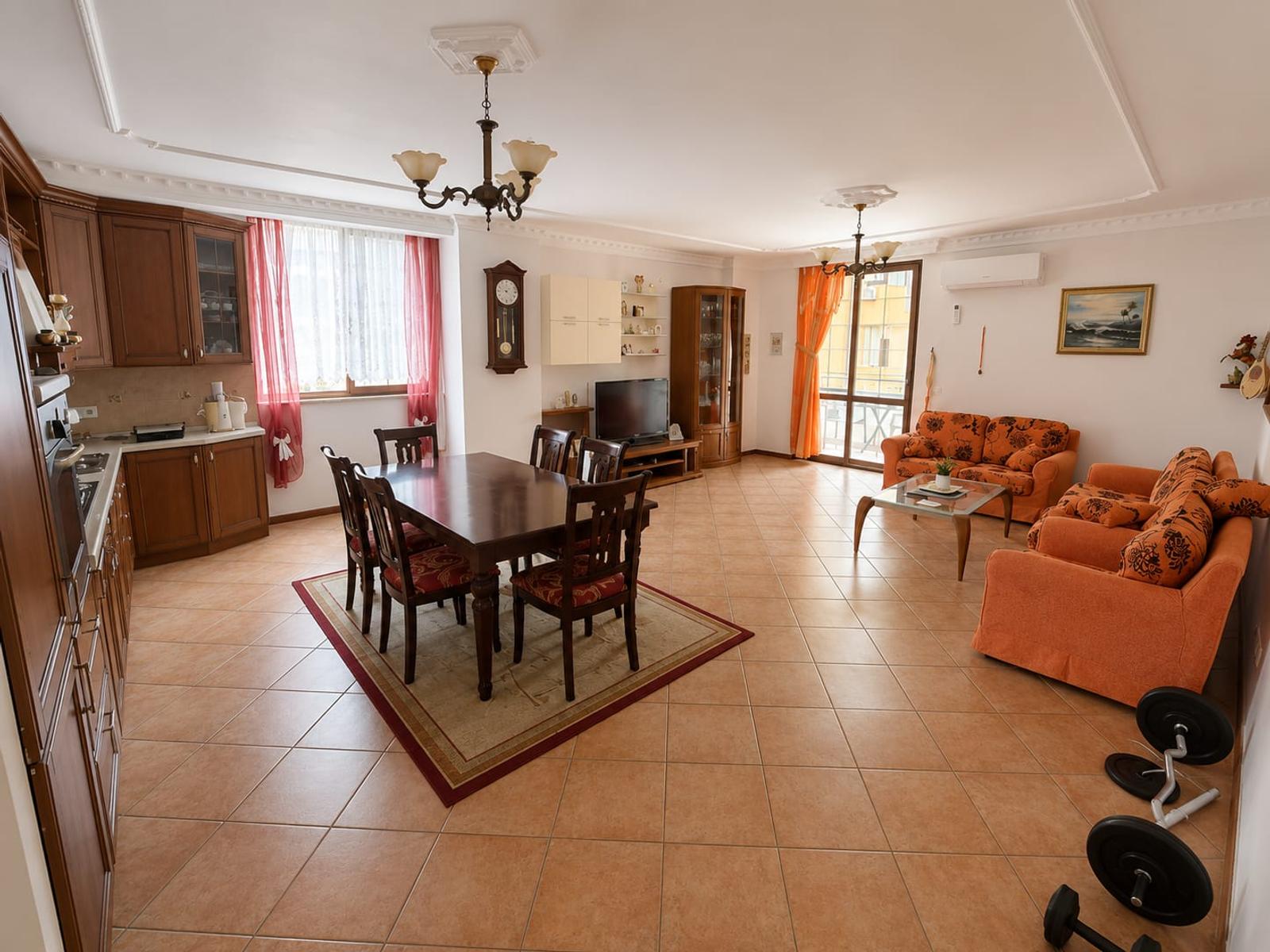 Wohnung 3+1 zum Kauf in Stadtzentrum, Durrës, 144 m², Meerblick — Foto 1 von 9