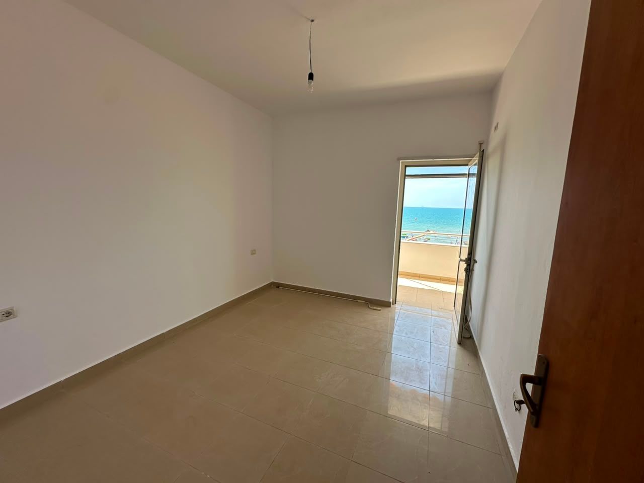 Shitet Apartament 1+1 | Pamje Deti | Vijë e Parë | Plazh, Durrës