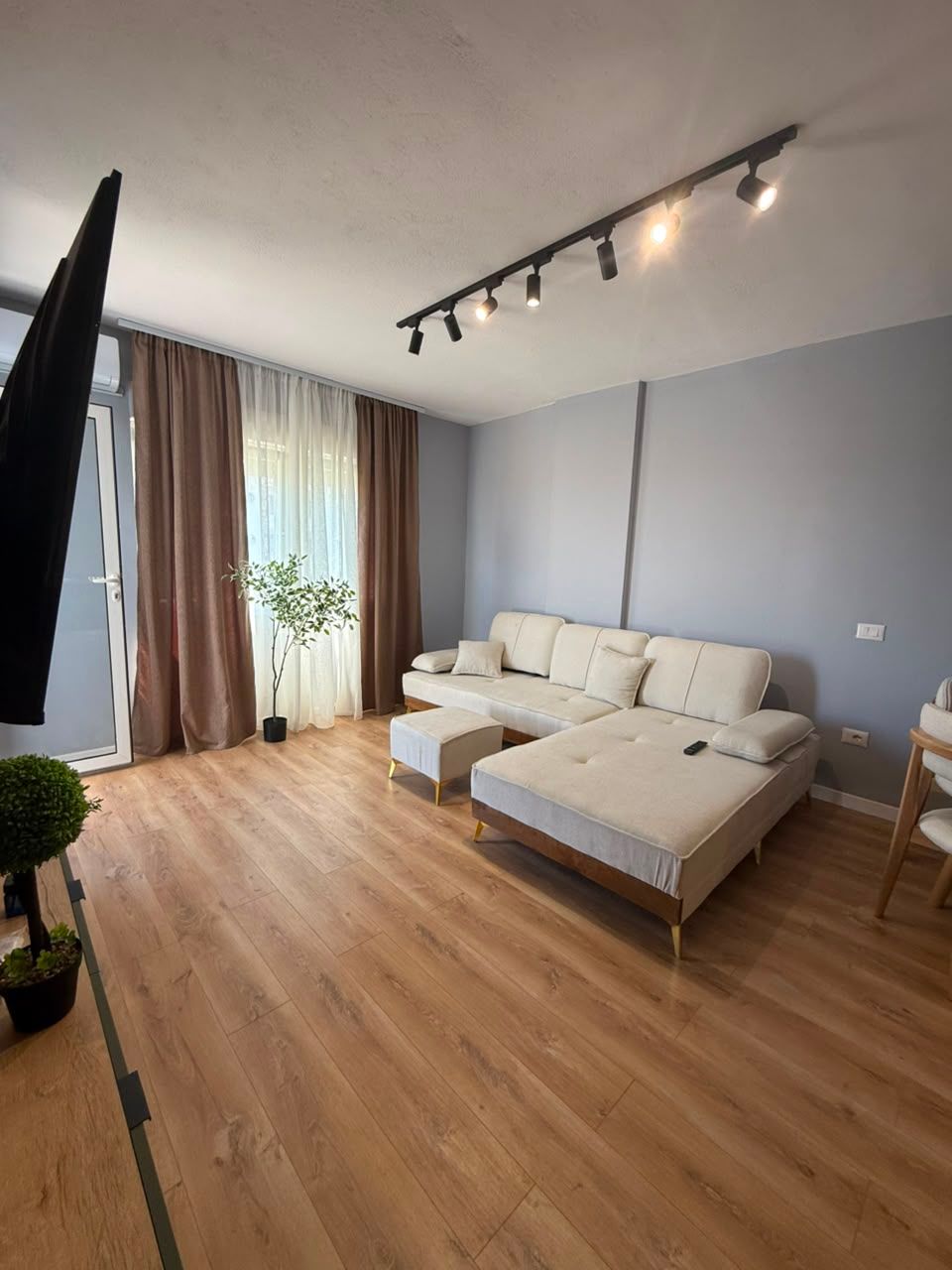 Shitet Apartament 1+1 | Plazh, Durrës
