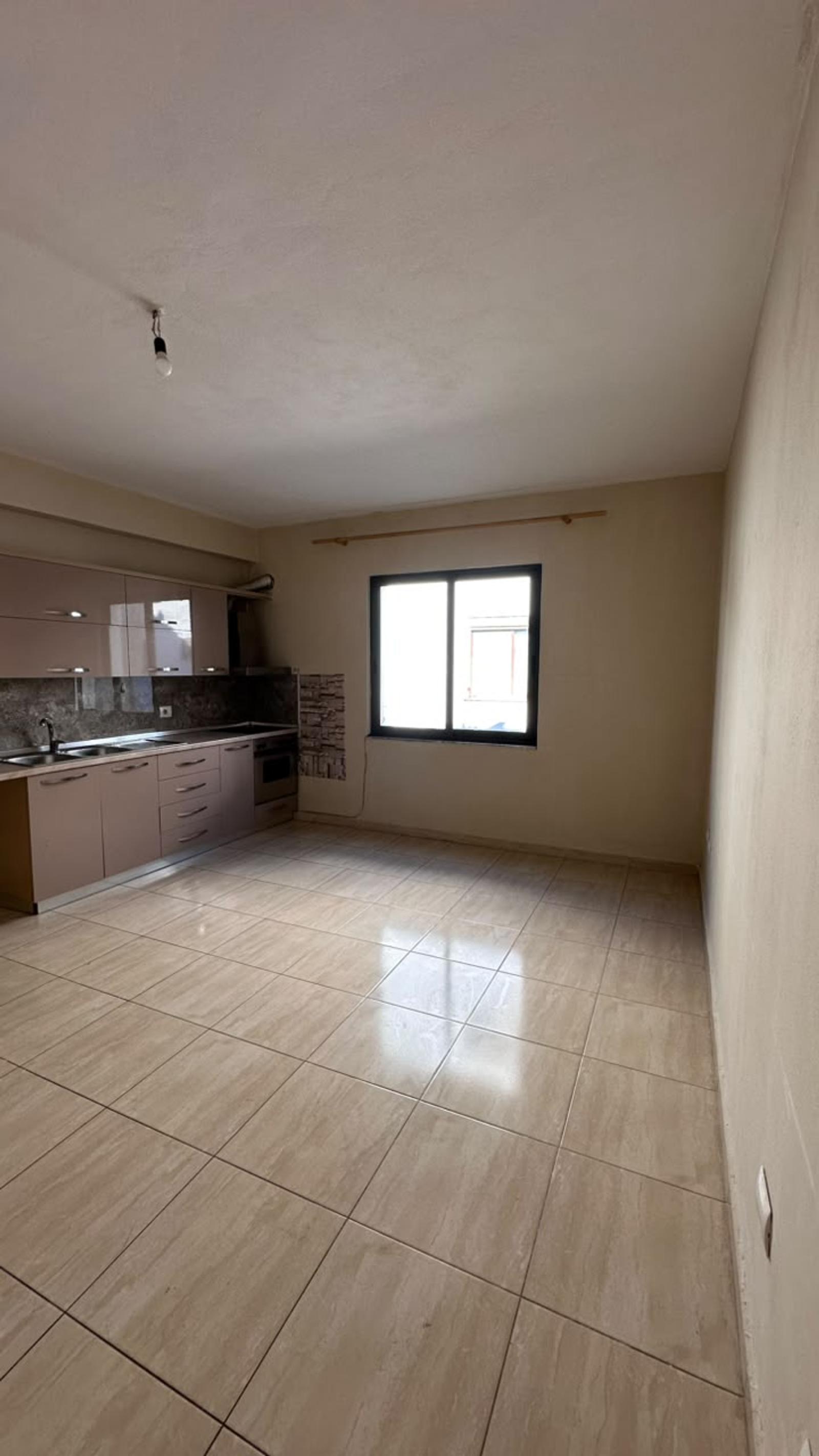 House for sale in City Center, Durres, 320 m² — photo 3 of 22