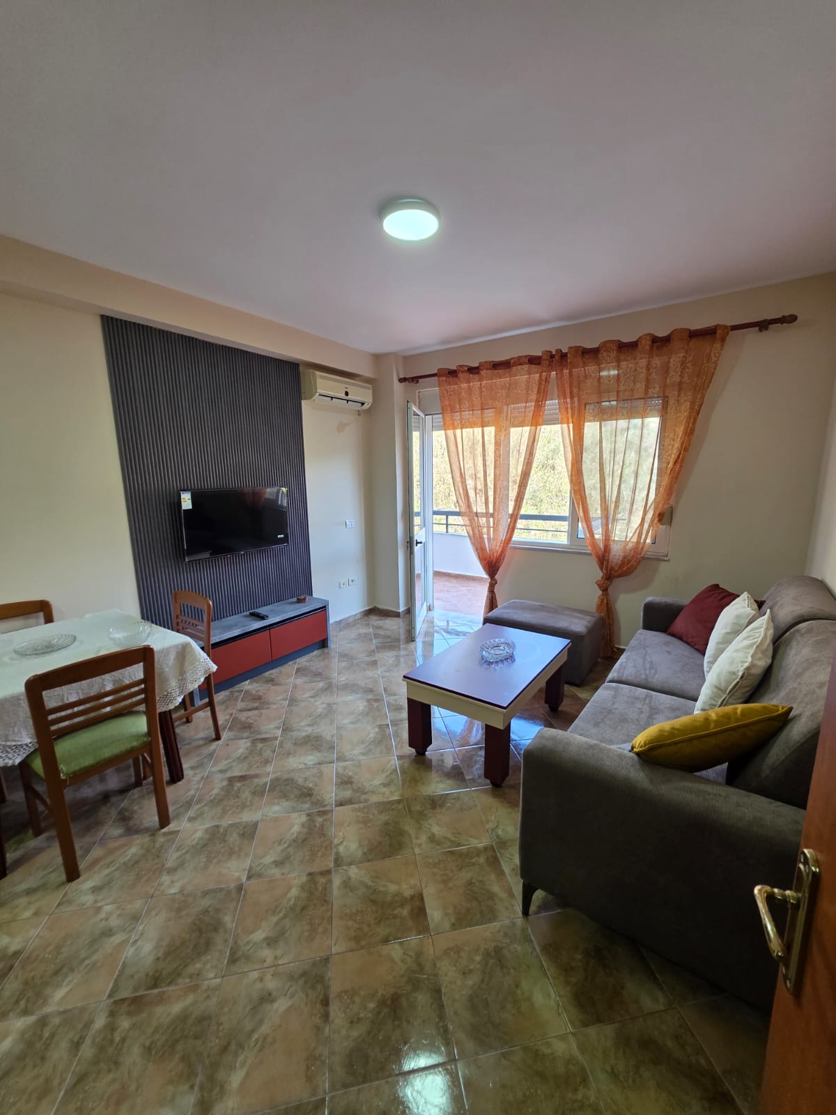 Shitet Apartament 1+1 | Shkëmbi i Kavajës, Durrës