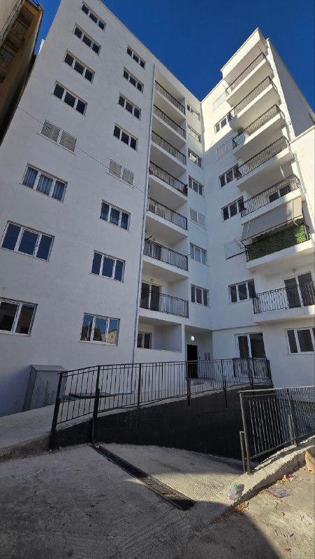 1+1 in a new building, Kavajë, 53 m², Durres