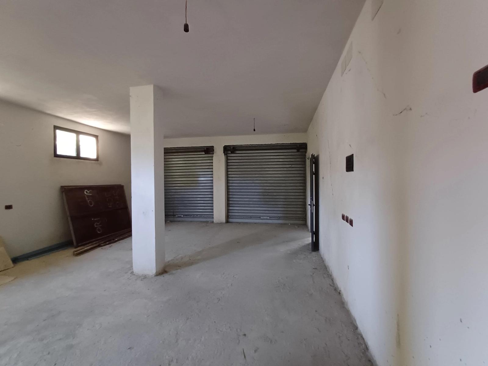 Haus zum Kauf in Stadtzentrum, Durrës, 351 m² — Foto 3 von 16