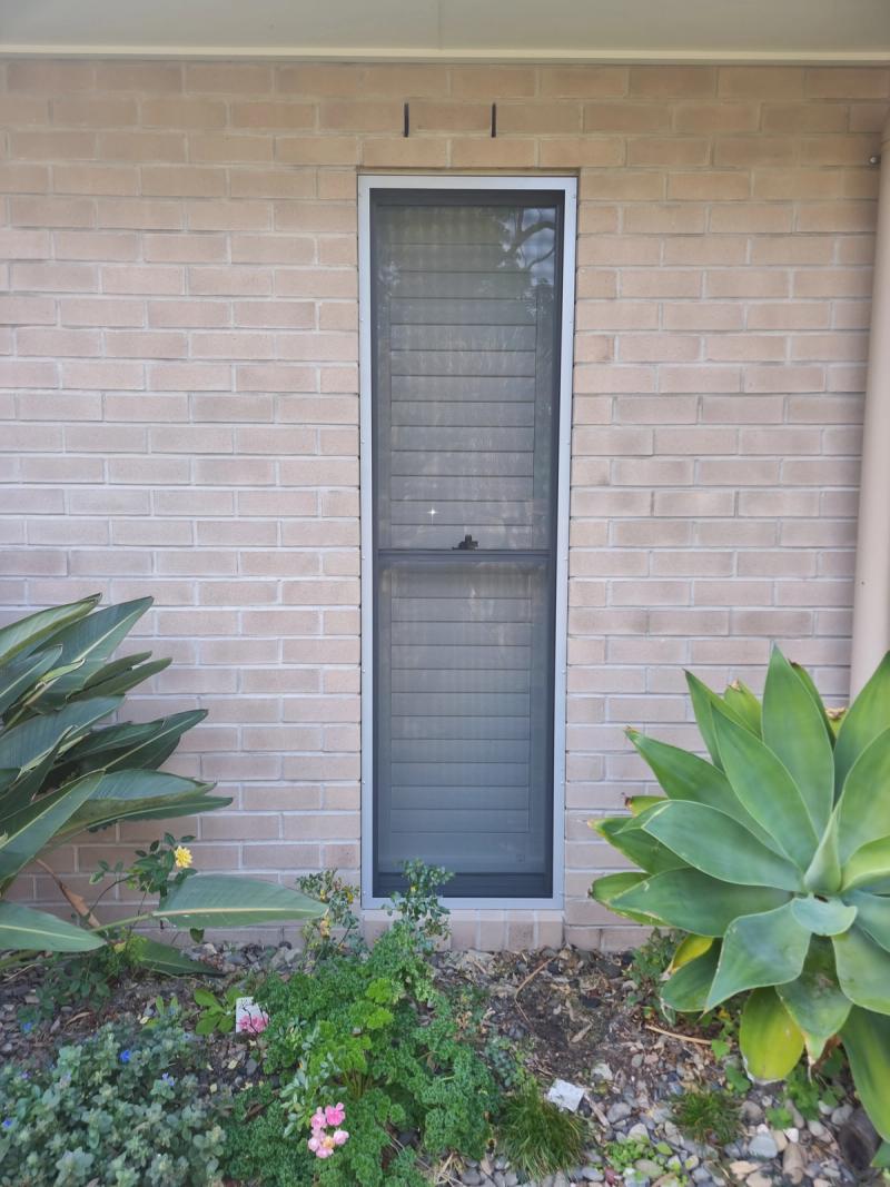 Security screen installation Double hung fixed security screen