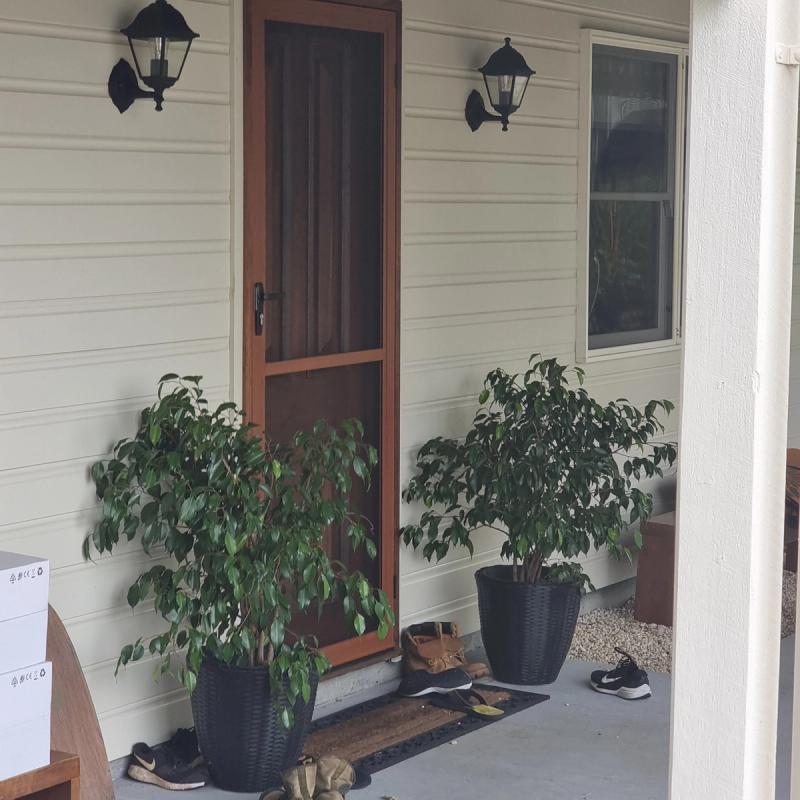 Insect door screen installation Hinged fly door - entry