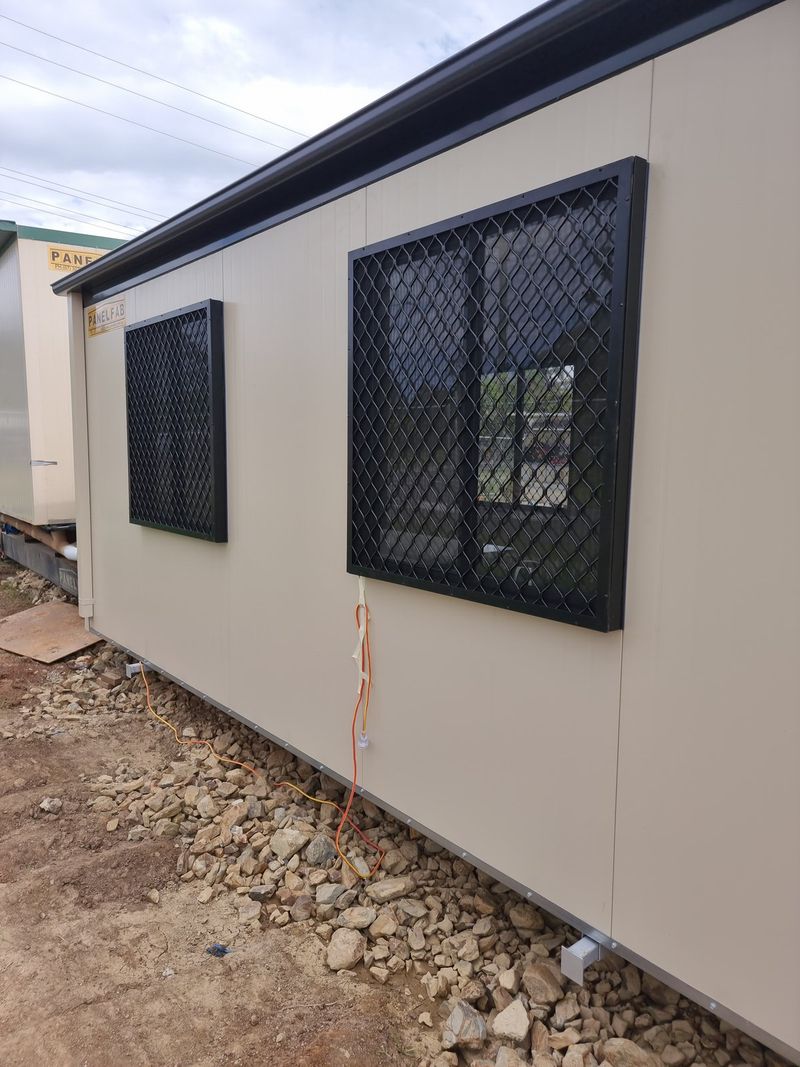 Fixed Barrier Screens