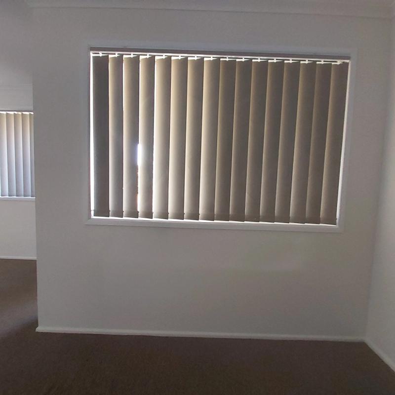 Vertical blind installation Vertical blinds on window area