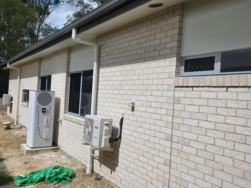 Barrier screen installation Sliding windows fitted with Fixed barrier screens