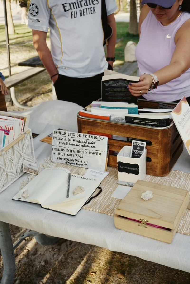 Love is in the Trail / El Amor esta en la Ruta