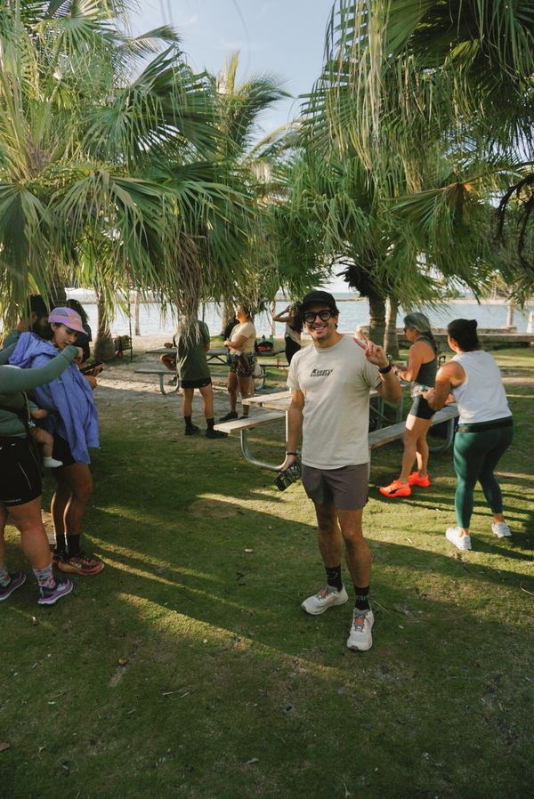 Love is in the Trail / El Amor esta en la Ruta