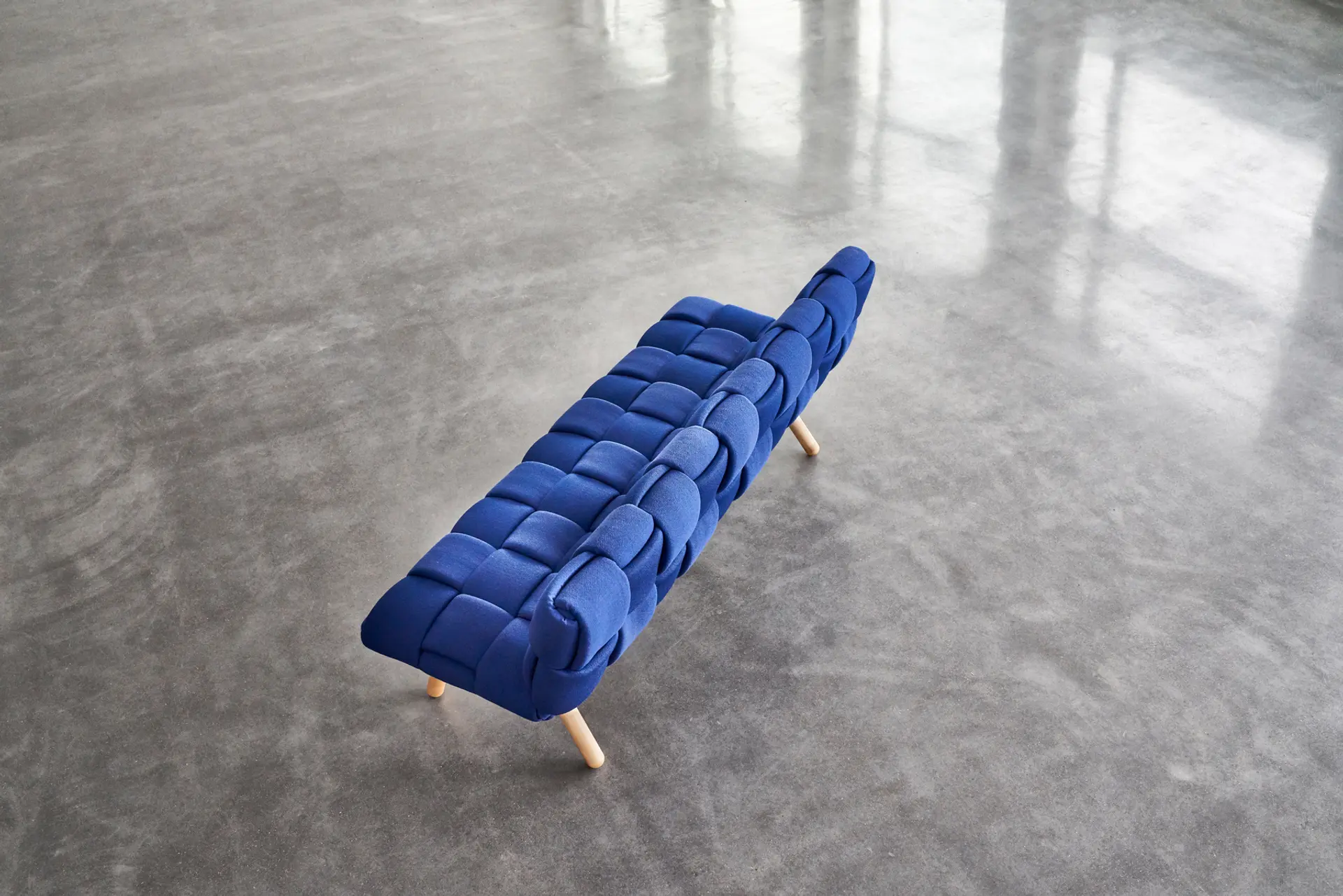 Wove Sofa Isku