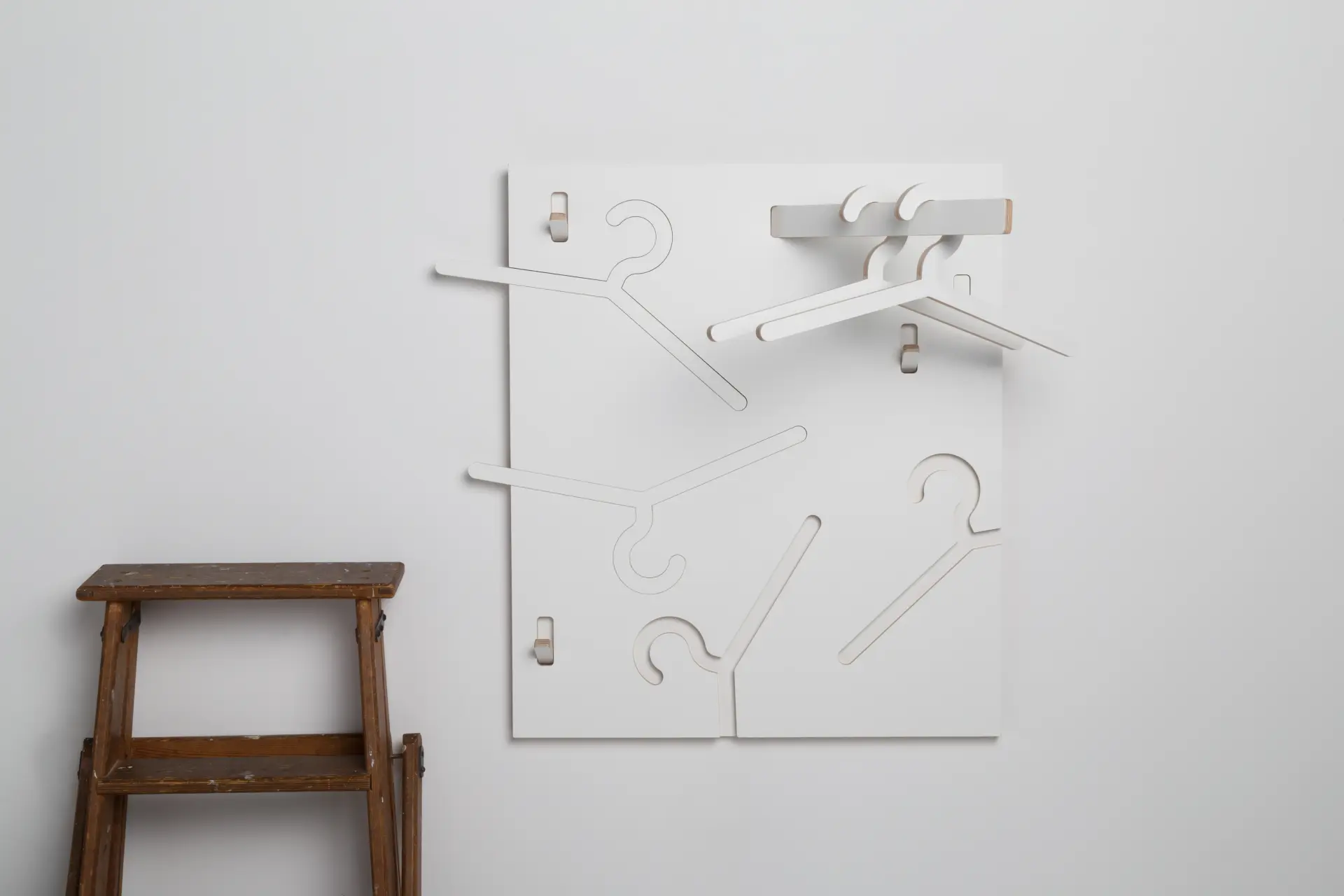 Taneli kolmonen coat rack