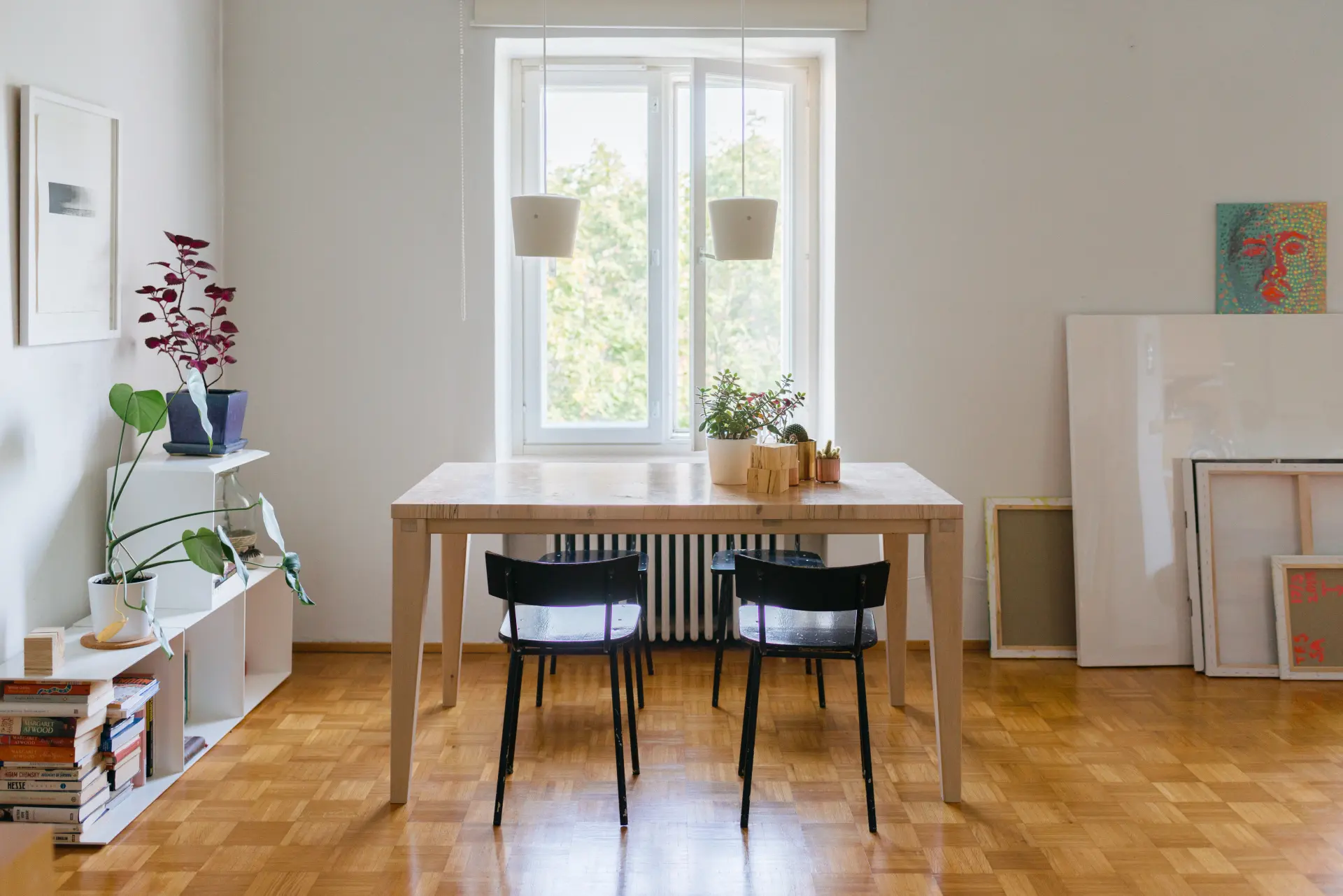 Leppänen Dining Table