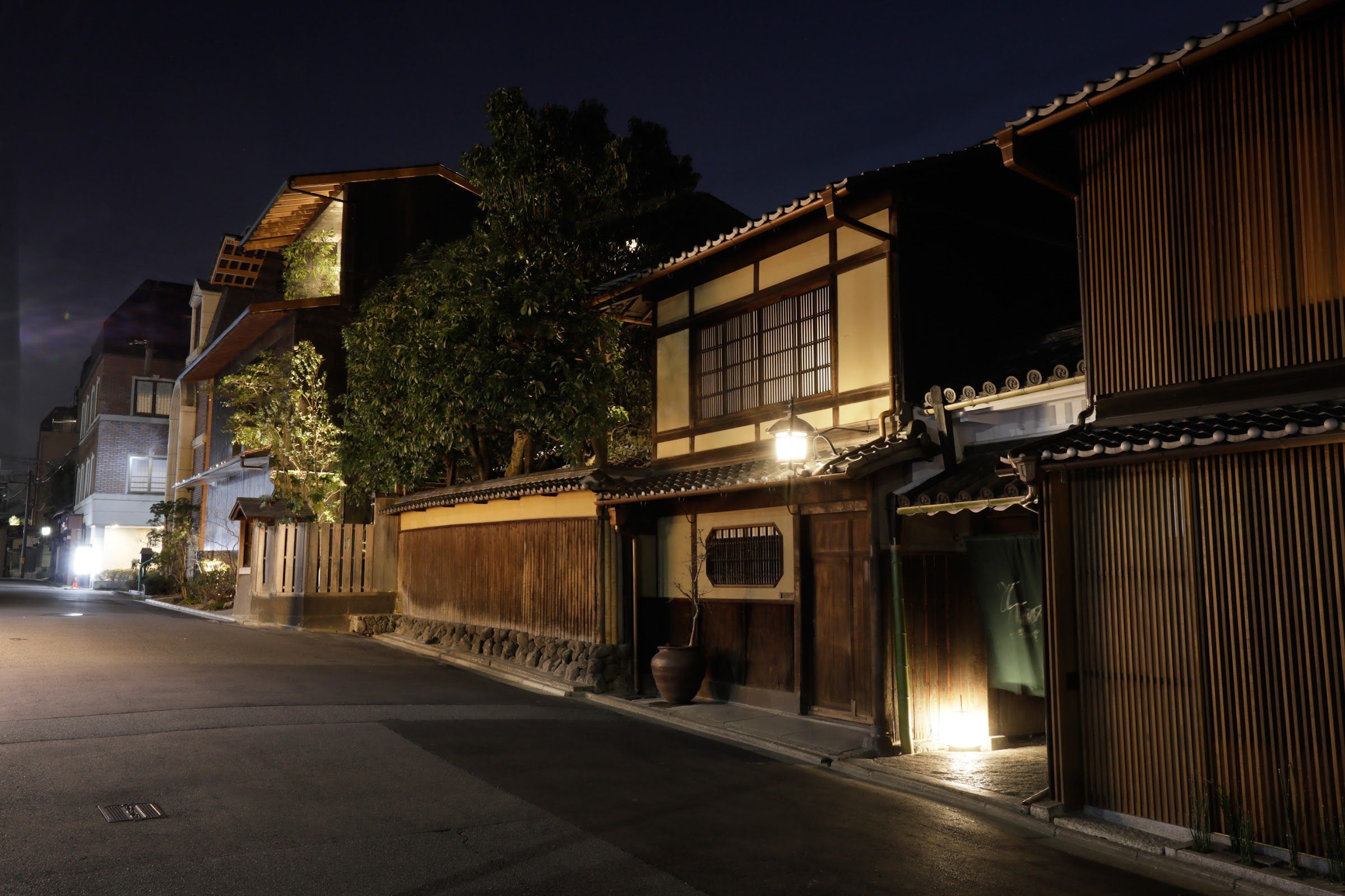 SOWAKA — Grounds & Setting (1)