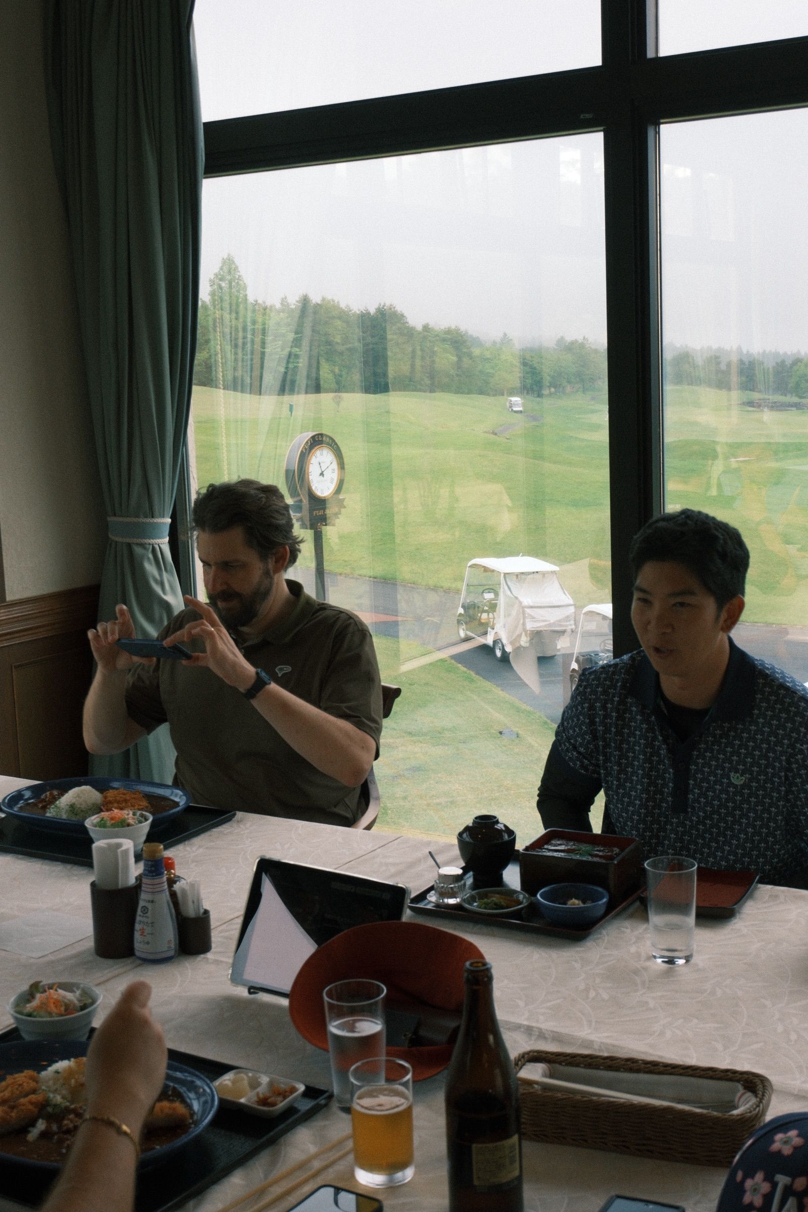 Lunch at the turn, with the course through the dining-room windows
