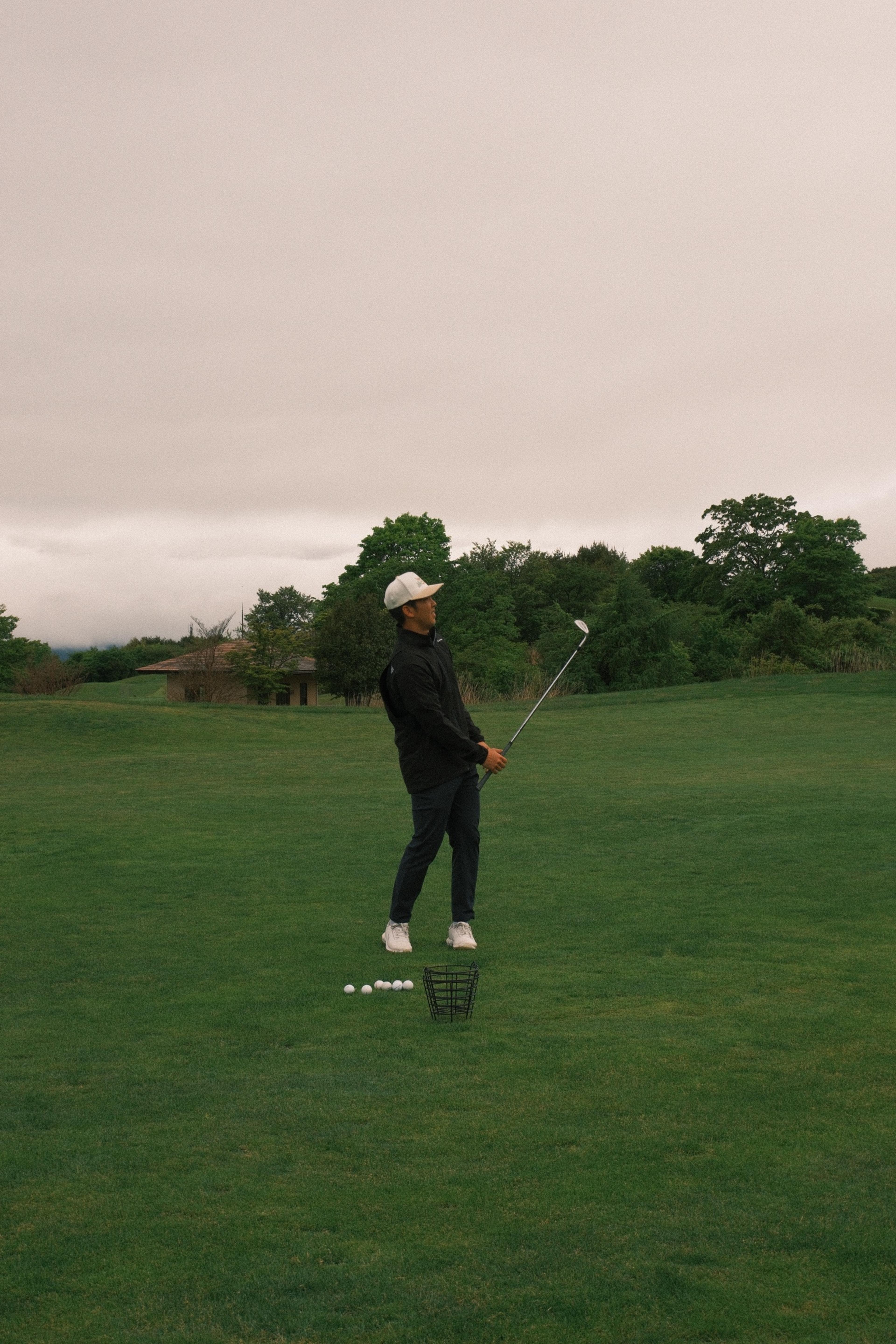 A relaxed pitch from the fairway's edge