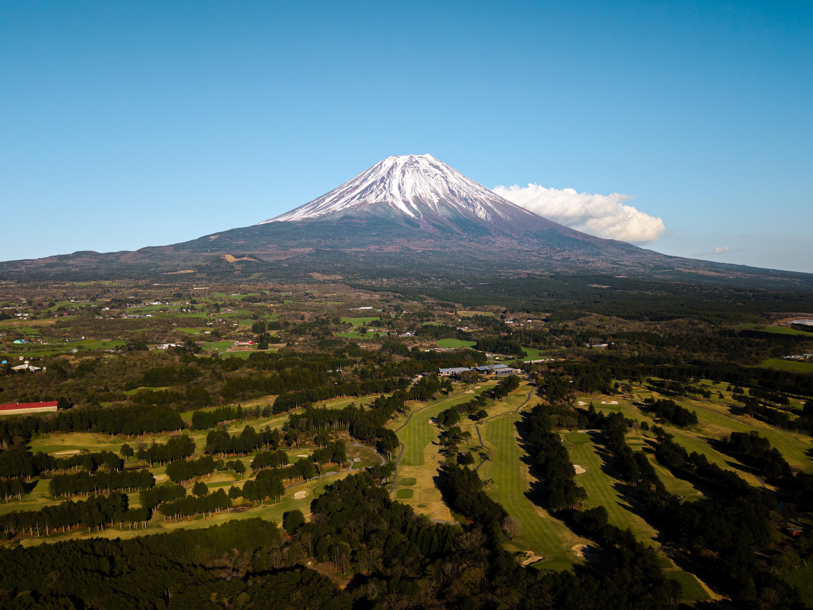Asagiri Country Club — fairway and greens (Shizuoka, Japan)