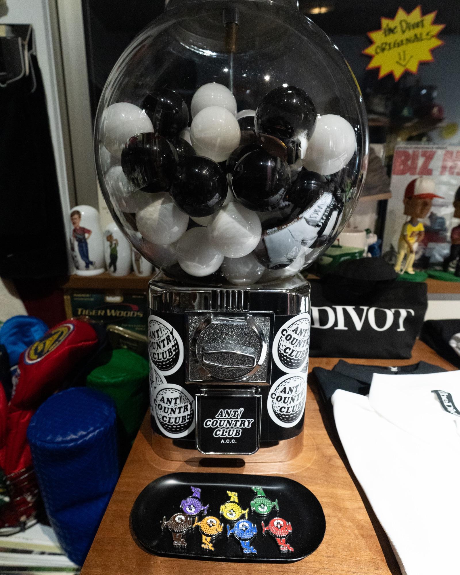 the Divot STORE