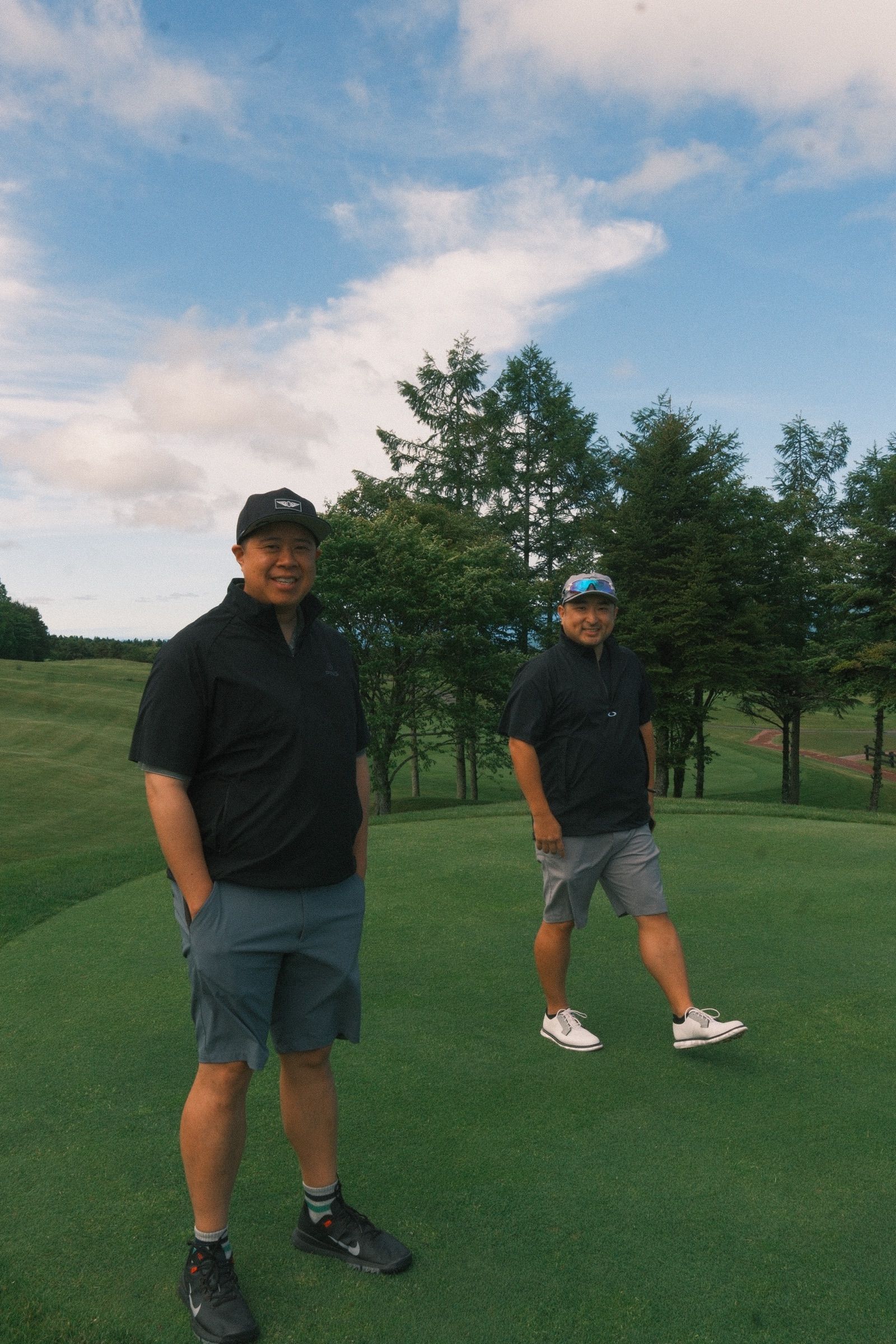 Warming up before the round