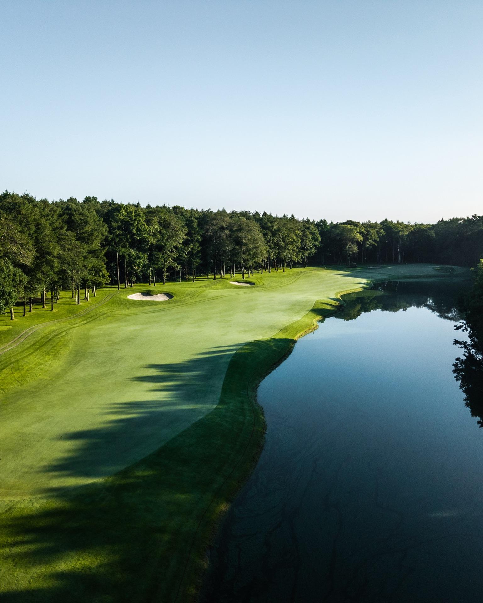 Katsura Golf Club — fairway running along the water, Tomakomai, Hokkaidō