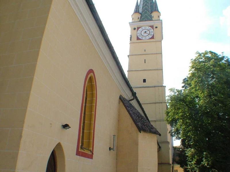 Legenda Turnului Trompetilor din Cetatea Luminii