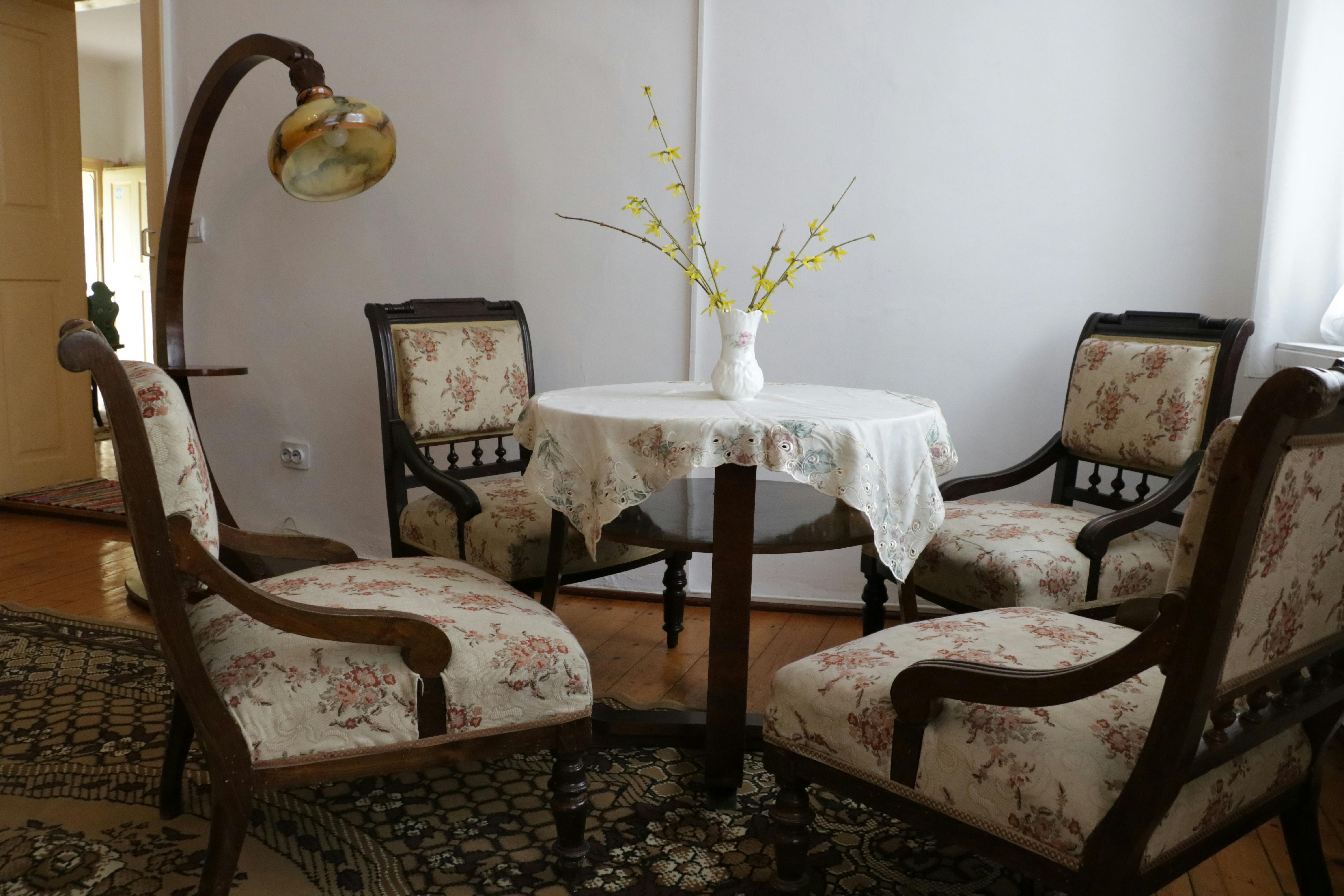 Veche Casa Parohială - Image 1