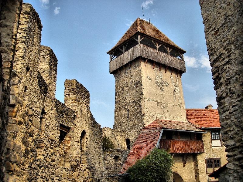 Cetatea Calnic, o lecție de istorie în mijlocul naturii